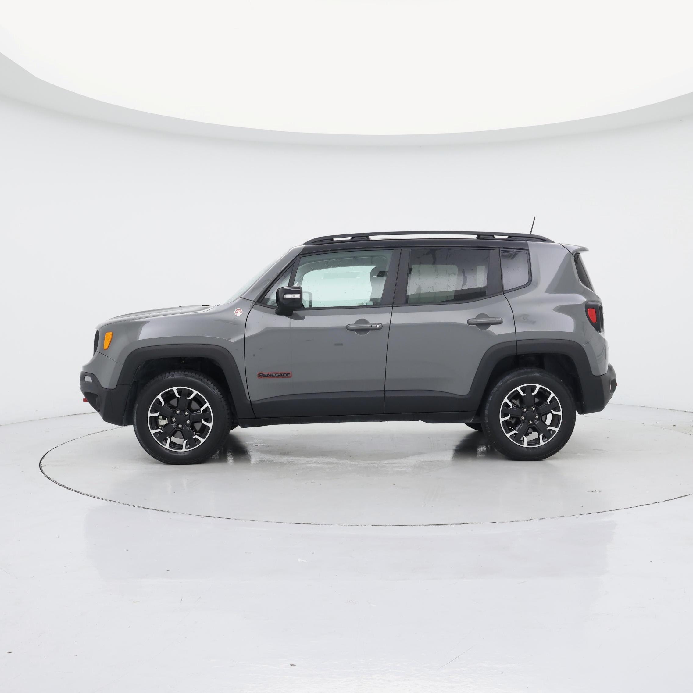Thumbnail: 2023 Jeep Renegade - 3