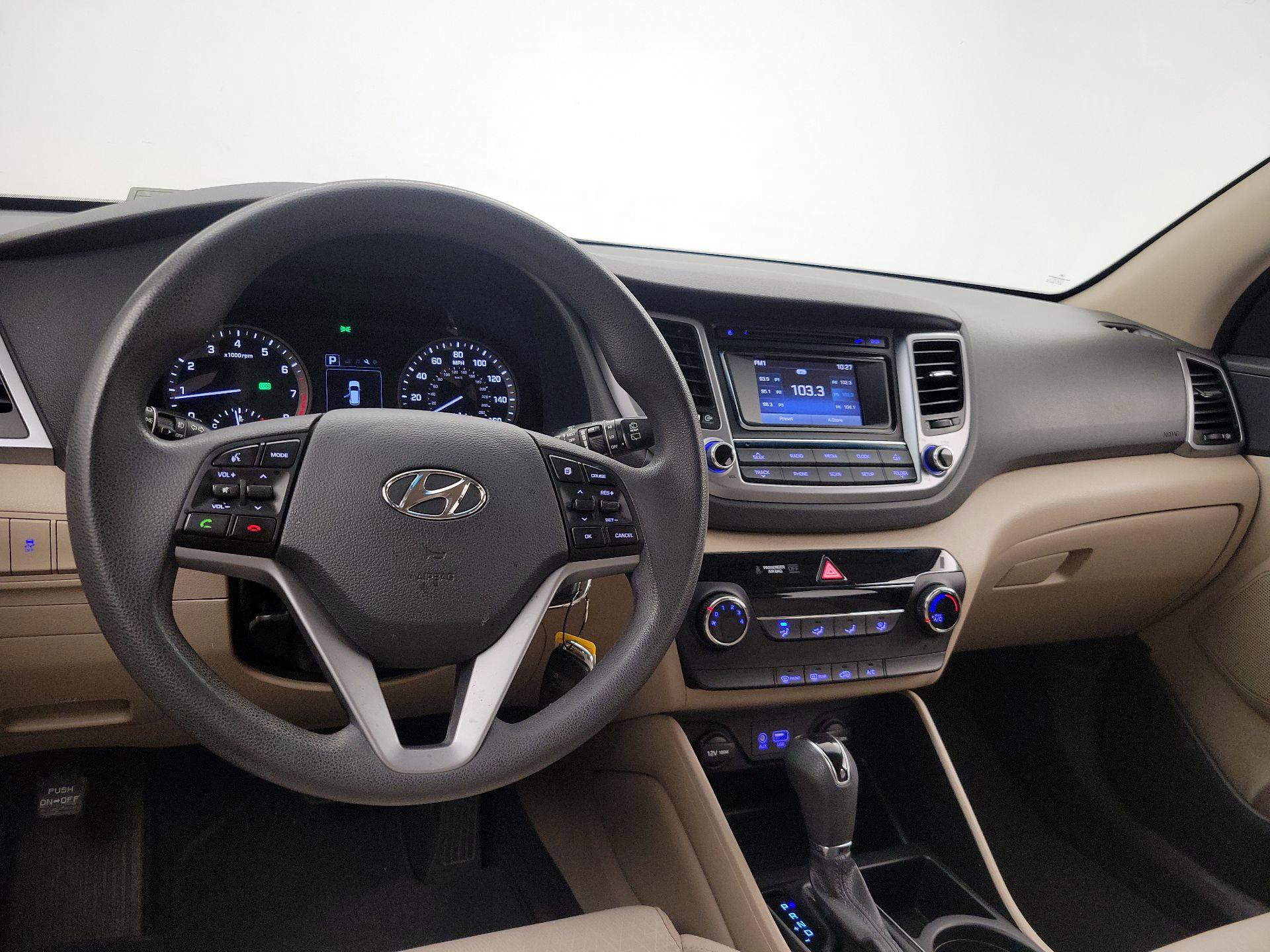 Thumbnail: 2017 Hyundai Tucson - 9