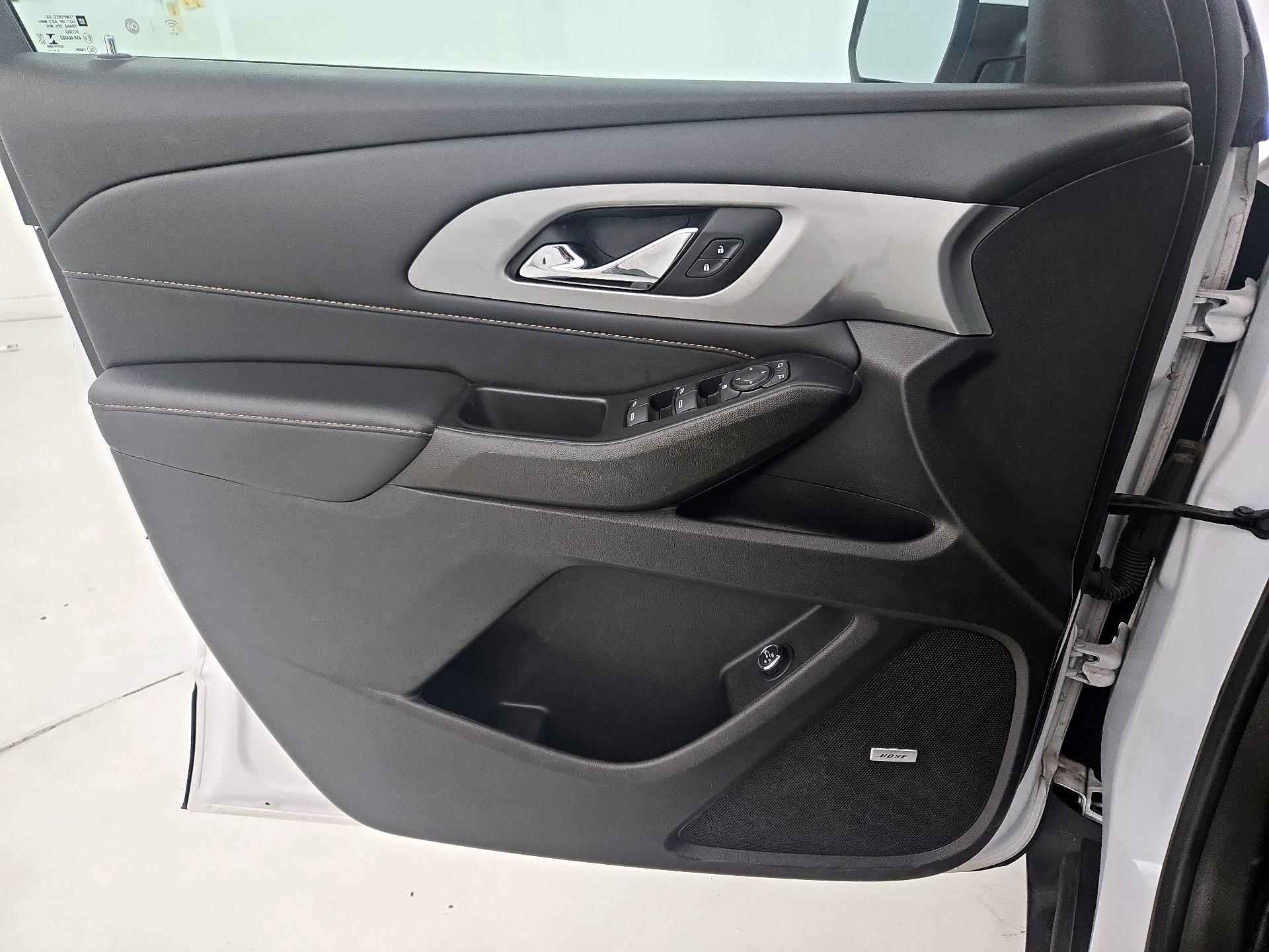 Thumbnail: 2021 Chevrolet Traverse - 12