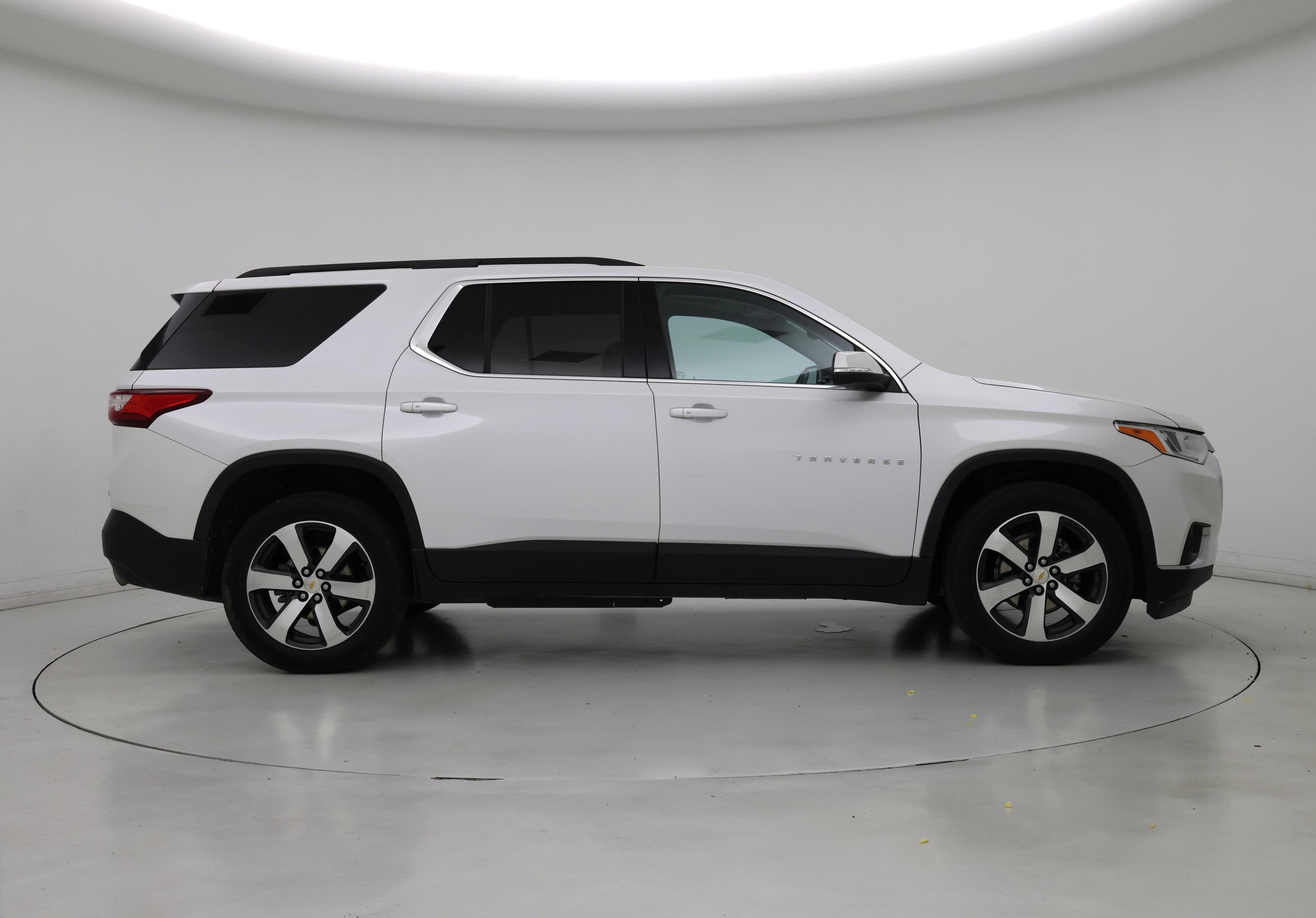 Thumbnail: 2021 Chevrolet Traverse - 7
