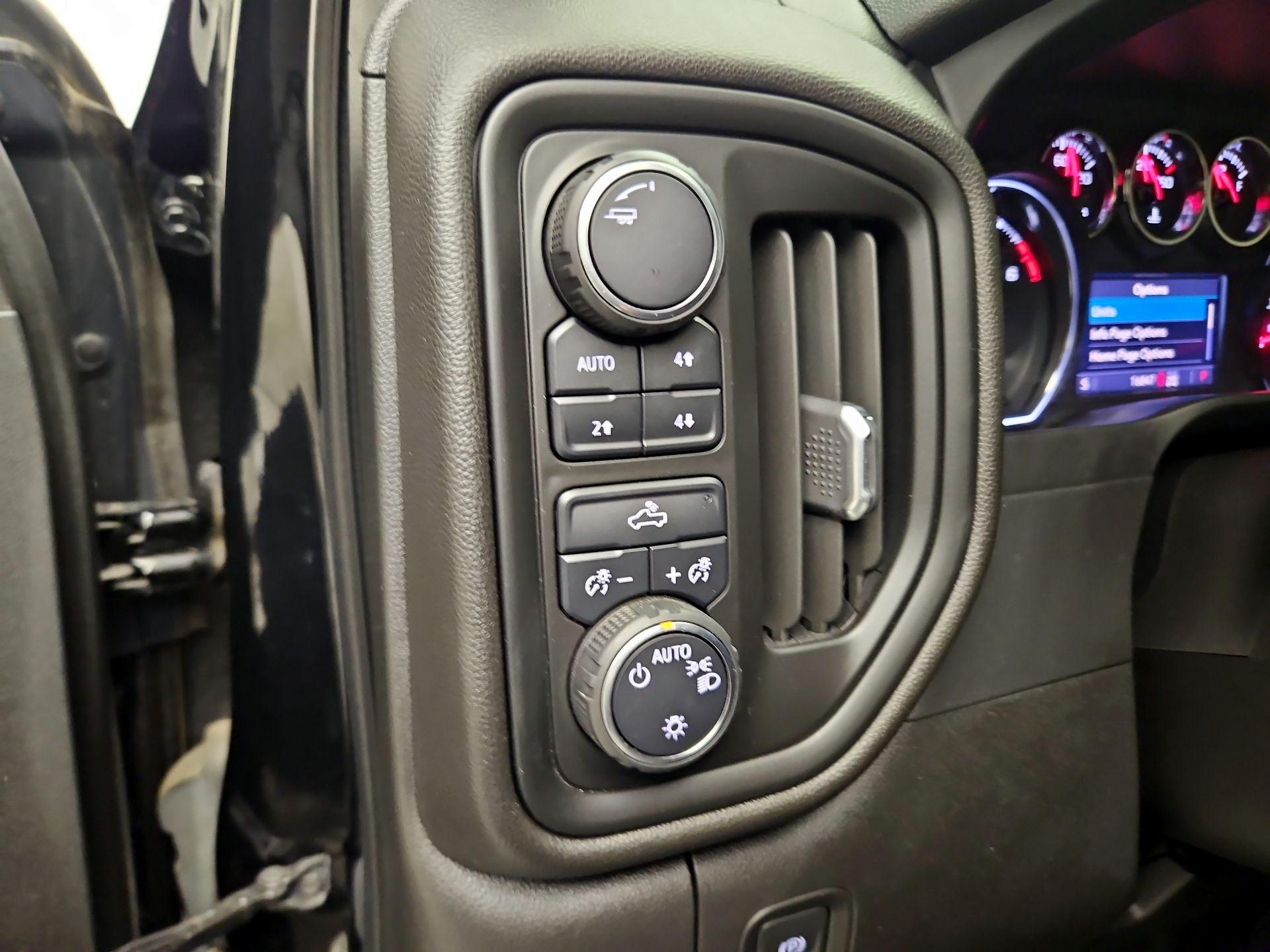 Thumbnail: 2021 Chevrolet Silverado 1500 - 13