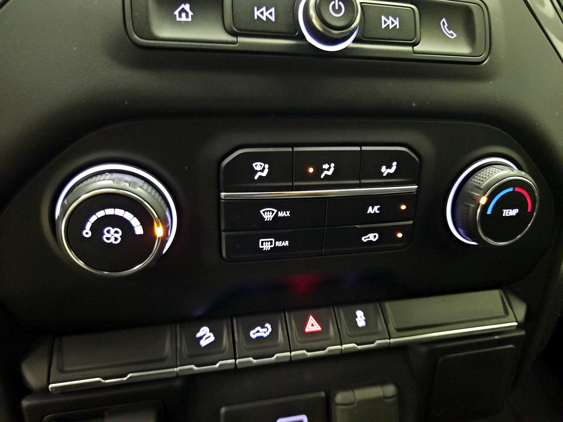 Thumbnail: 2021 Chevrolet Silverado 1500 - 16