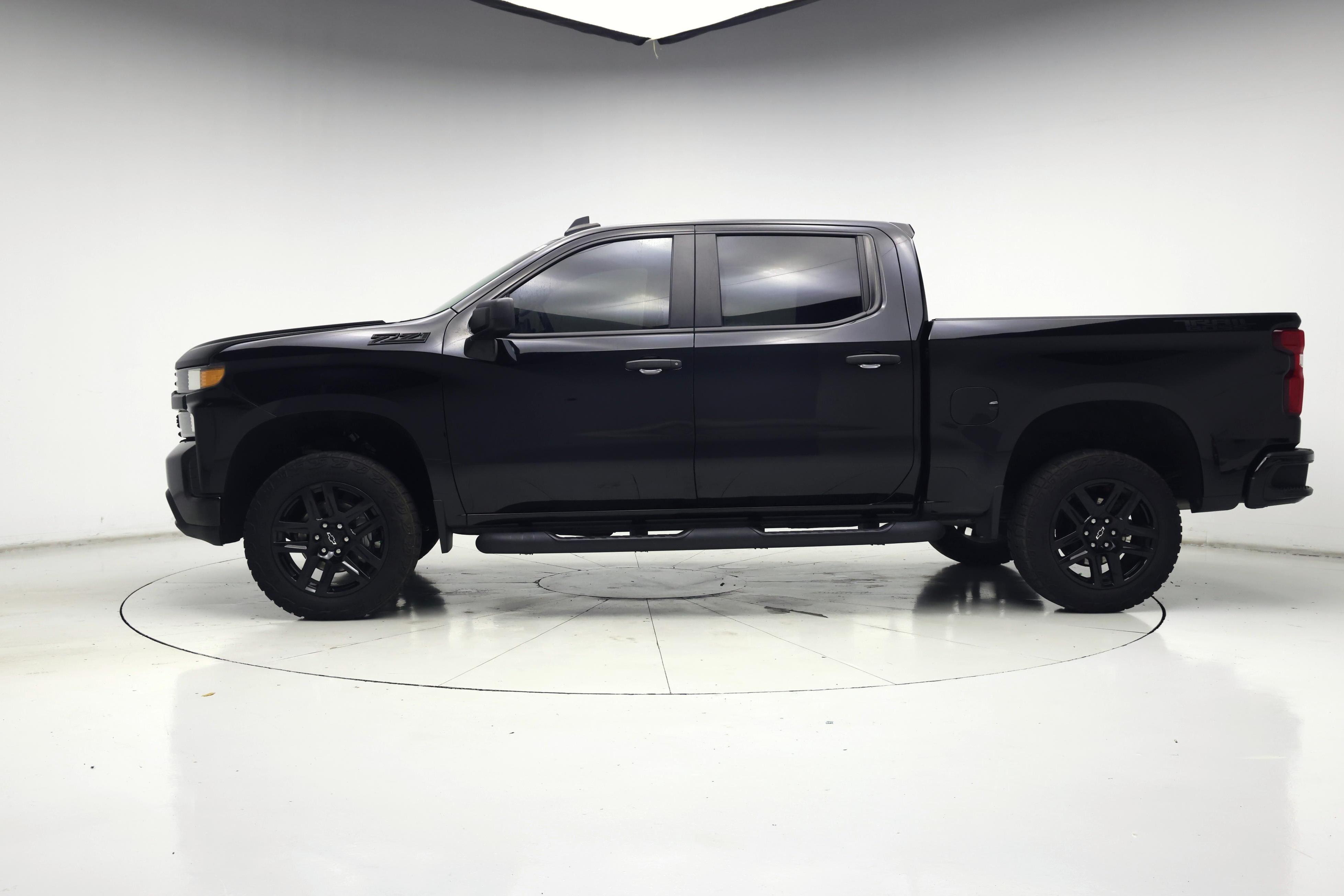Thumbnail: 2021 Chevrolet Silverado 1500 - 3