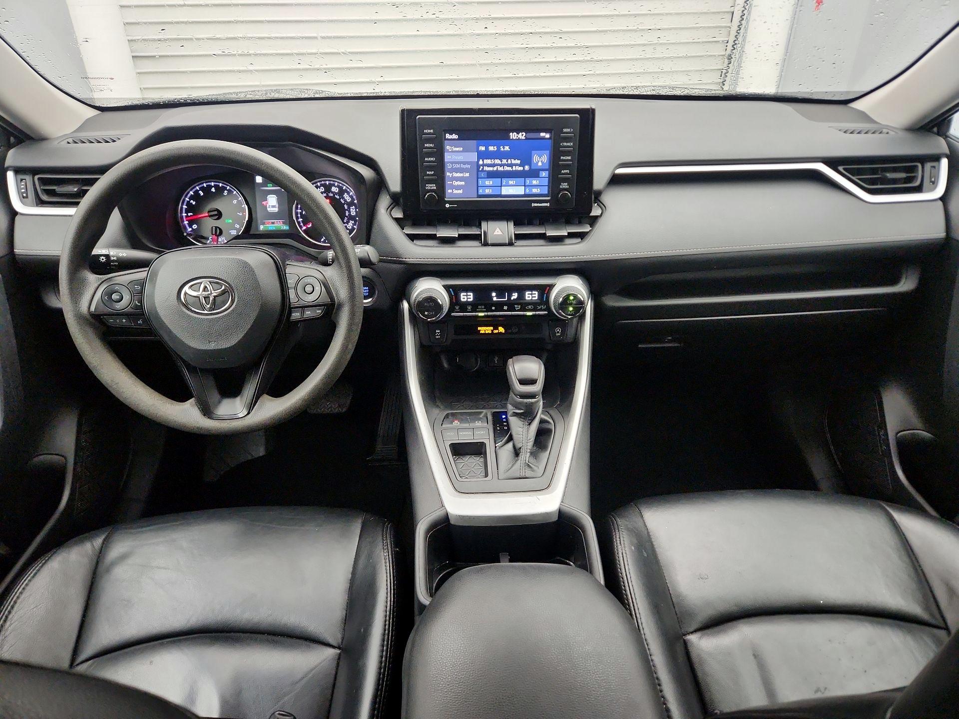 Thumbnail: 2022 Toyota RAV4 - 9
