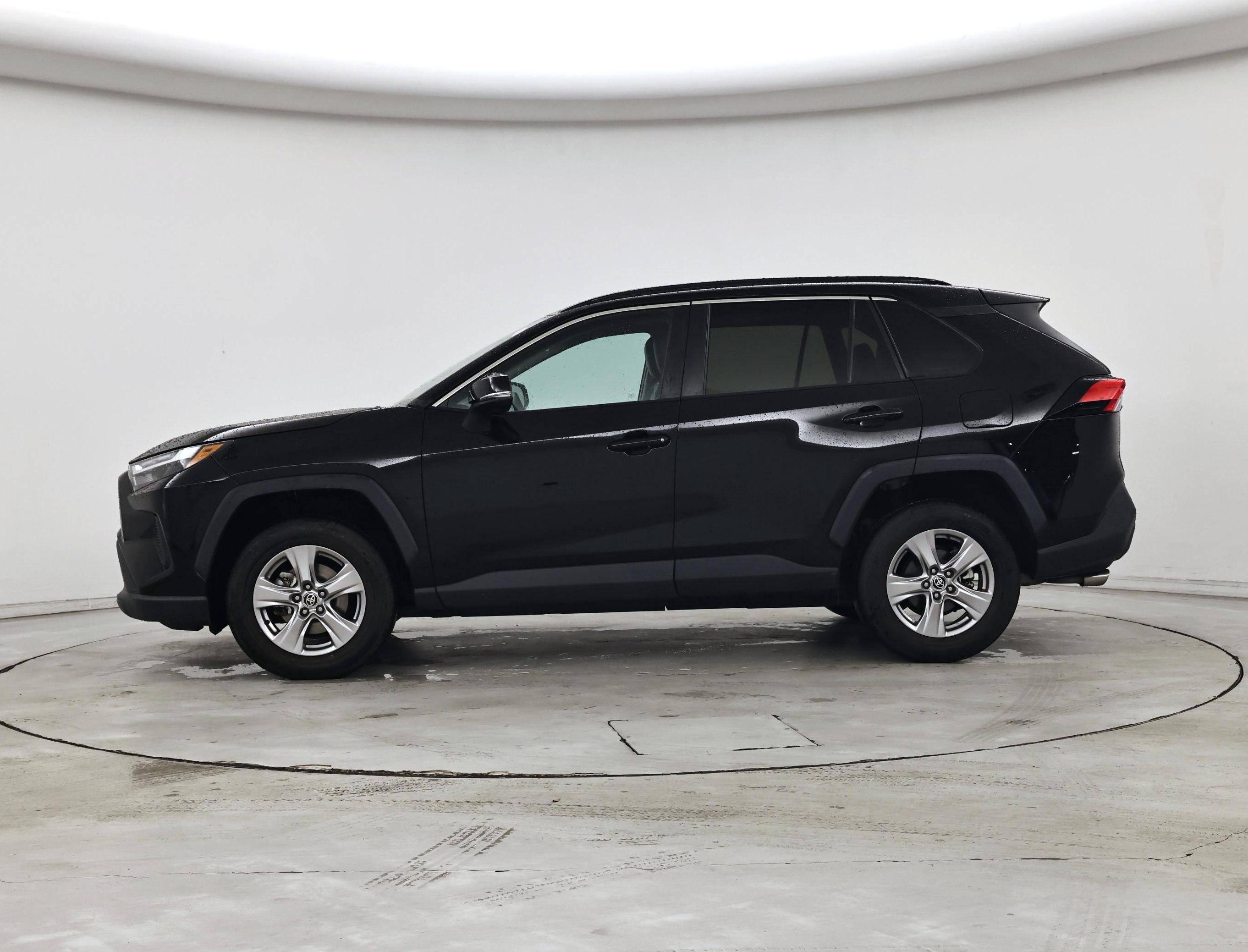 Thumbnail: 2022 Toyota RAV4 - 3
