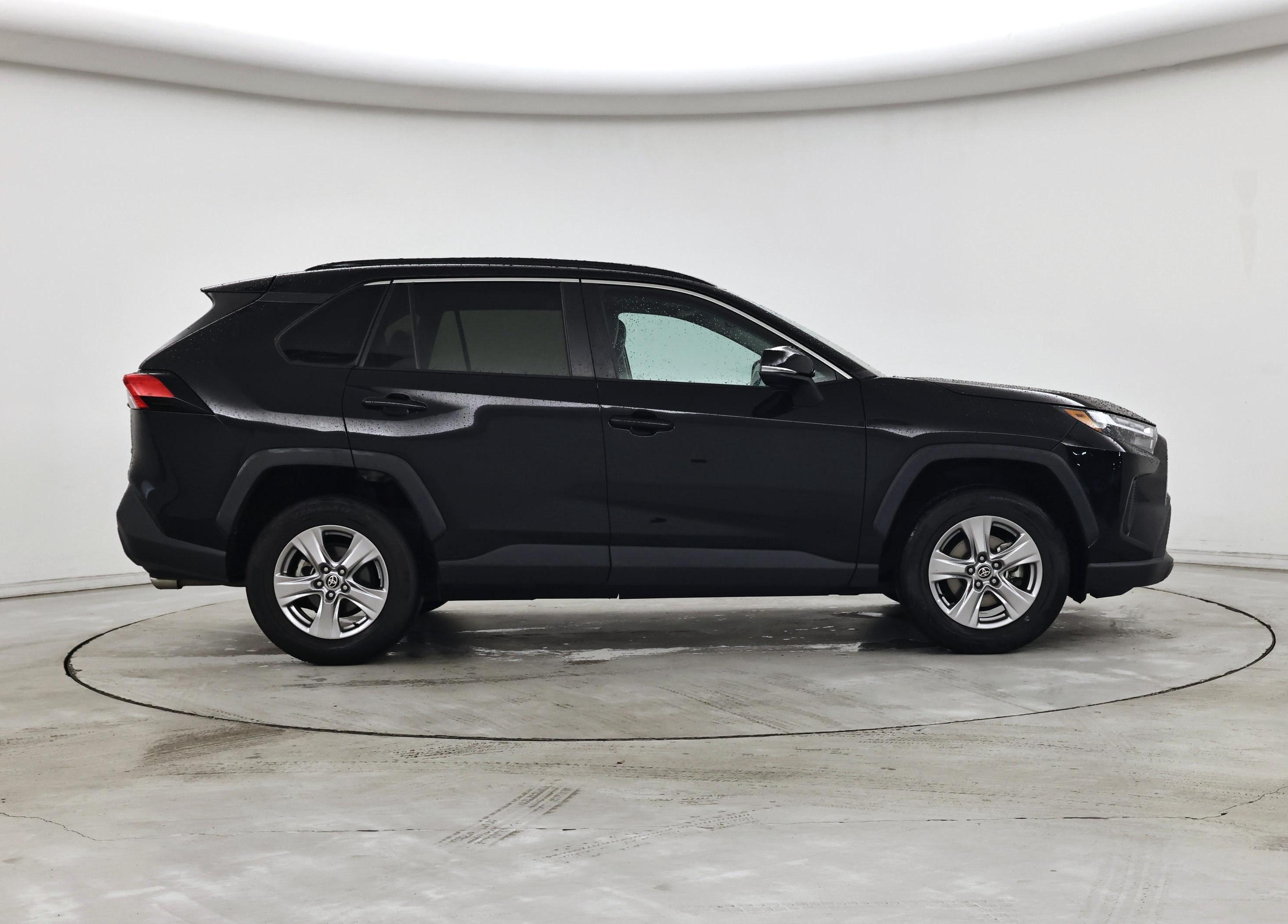 Thumbnail: 2022 Toyota RAV4 - 7