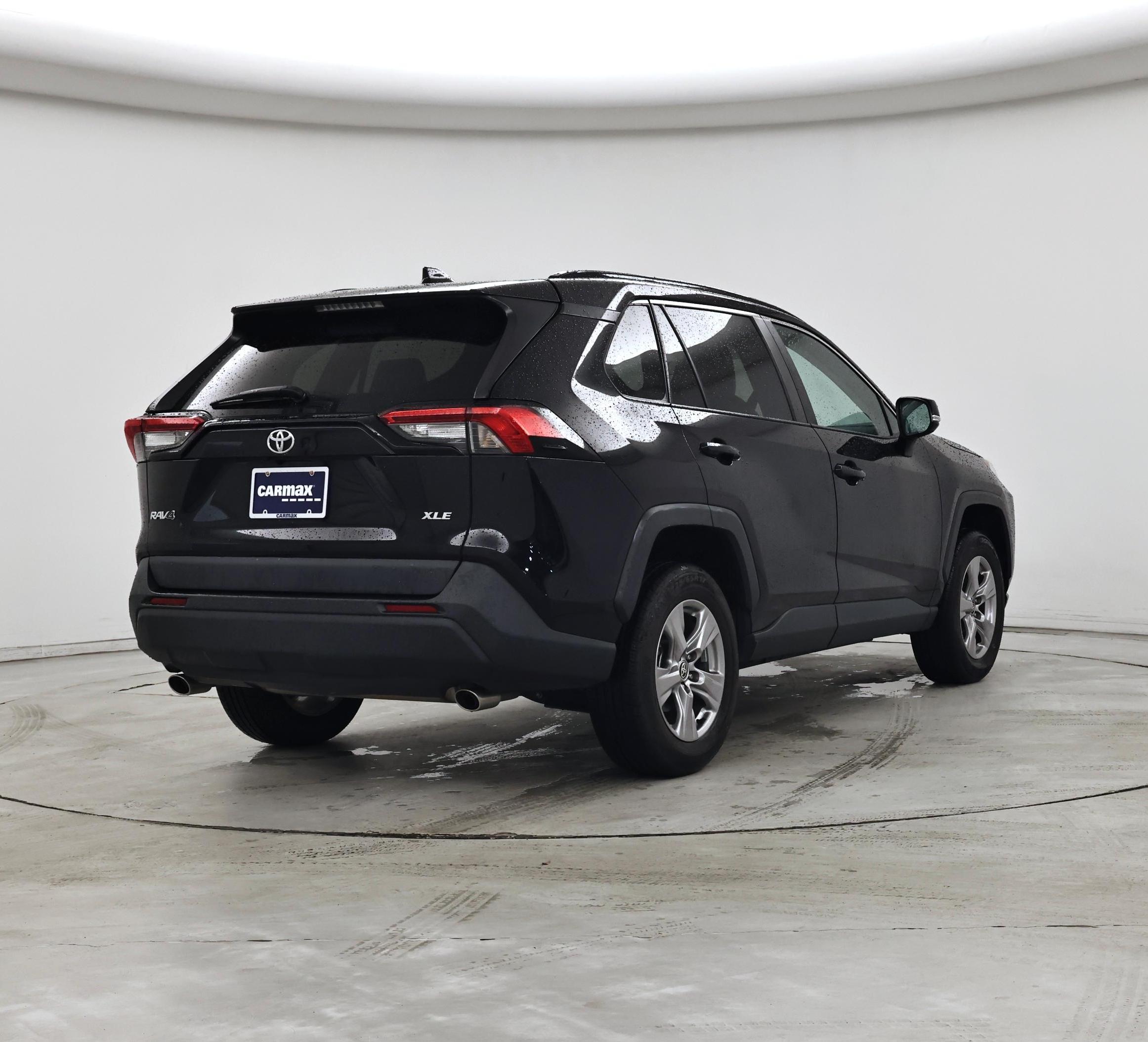 Thumbnail: 2022 Toyota RAV4 - 8