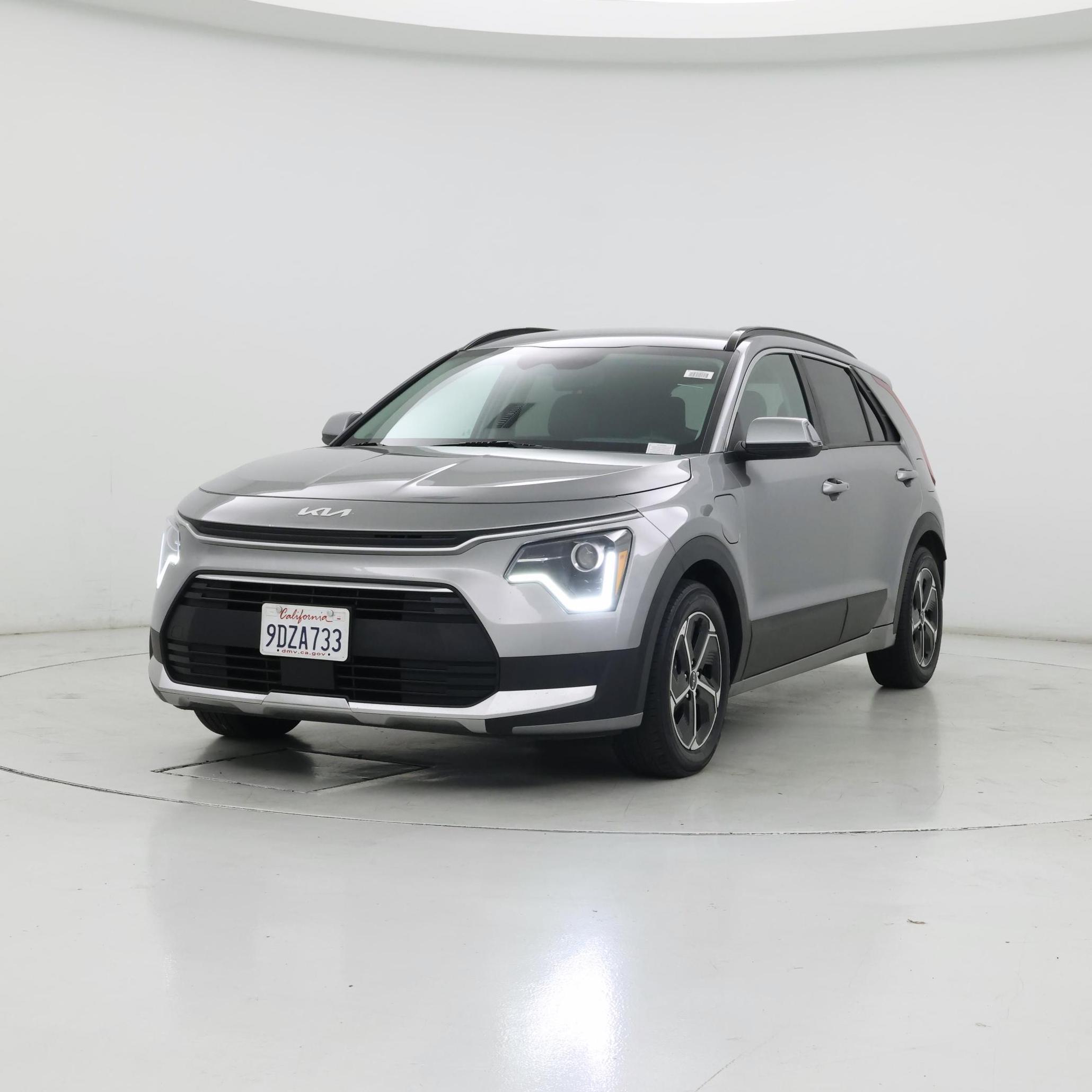 Thumbnail: 2023 Kia Niro - 4