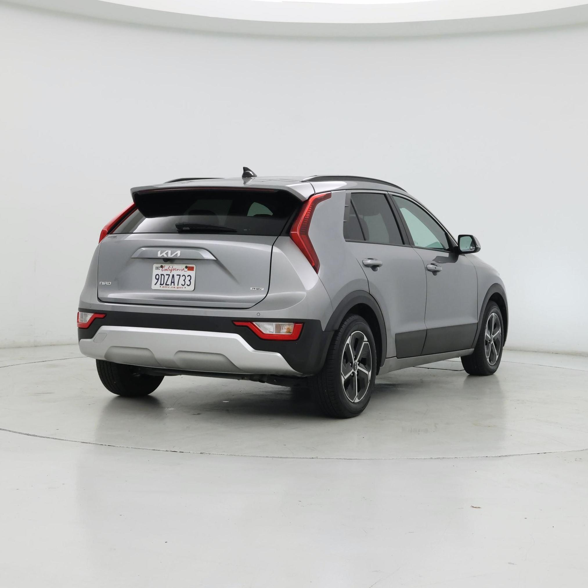 Thumbnail: 2023 Kia Niro - 8