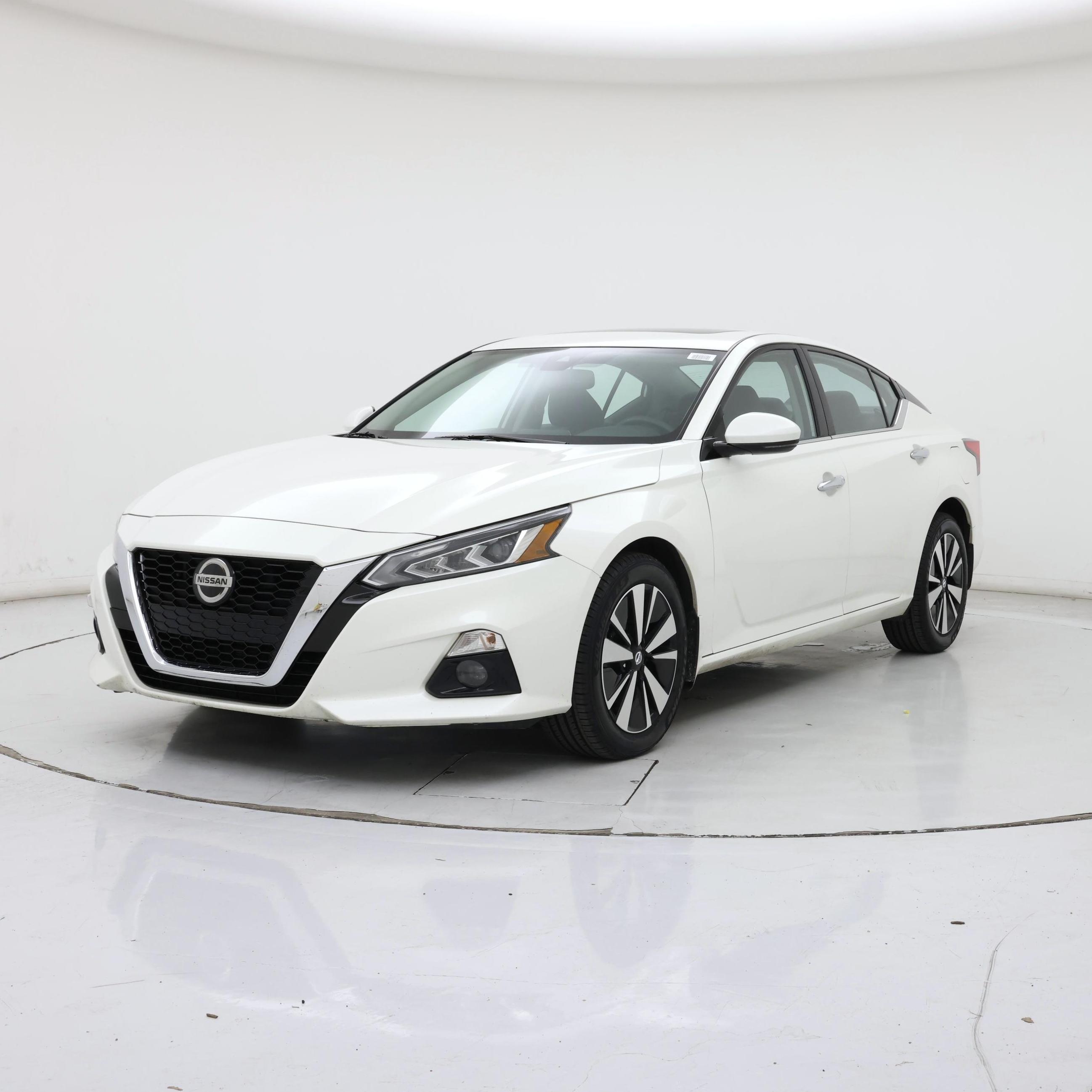 Thumbnail: 2020 Nissan Altima - 4