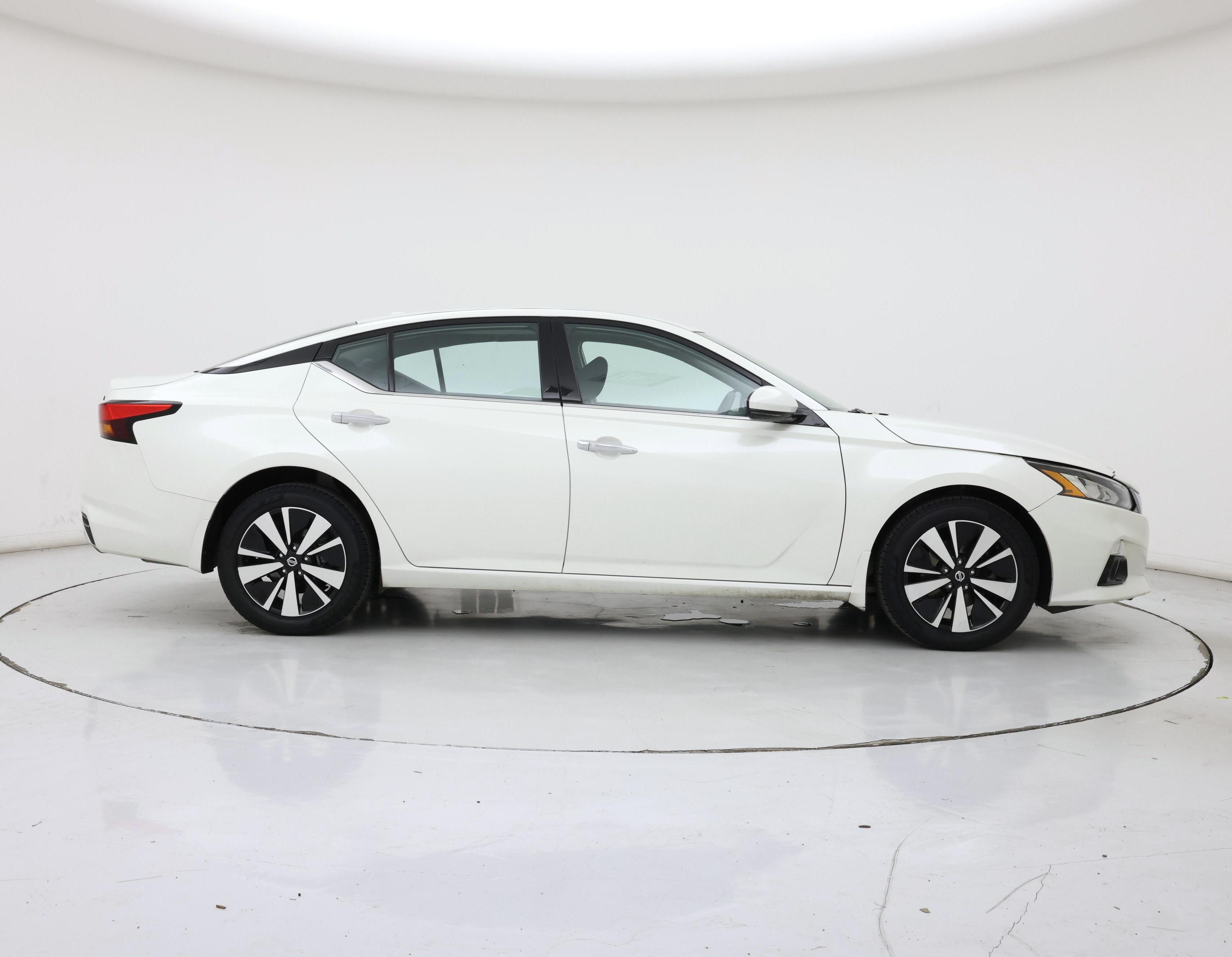 Thumbnail: 2020 Nissan Altima - 7