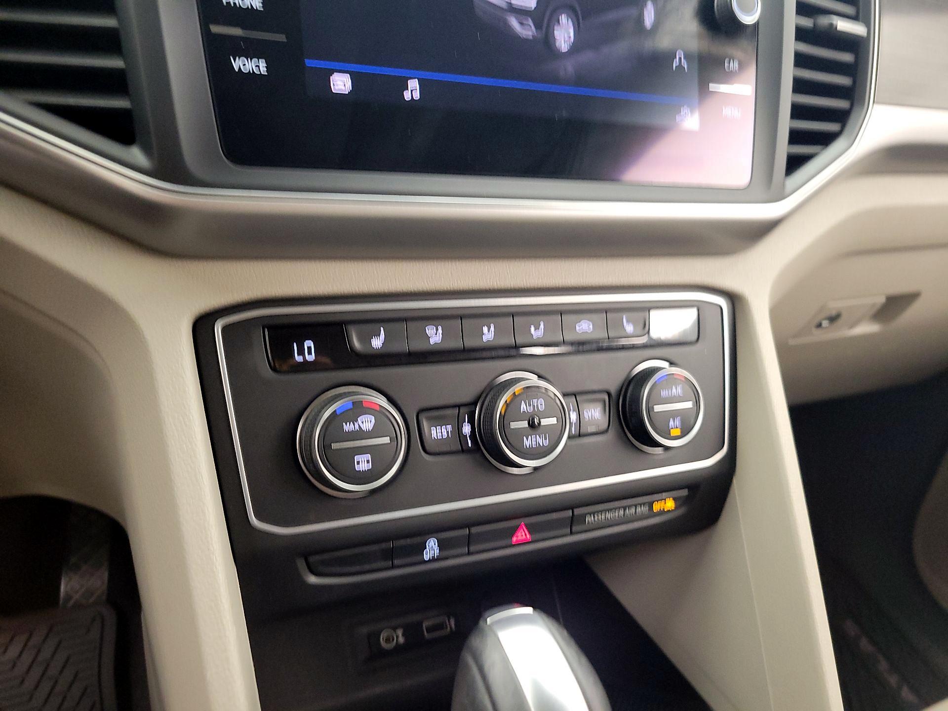 Thumbnail: 2018 Volkswagen Atlas - 16