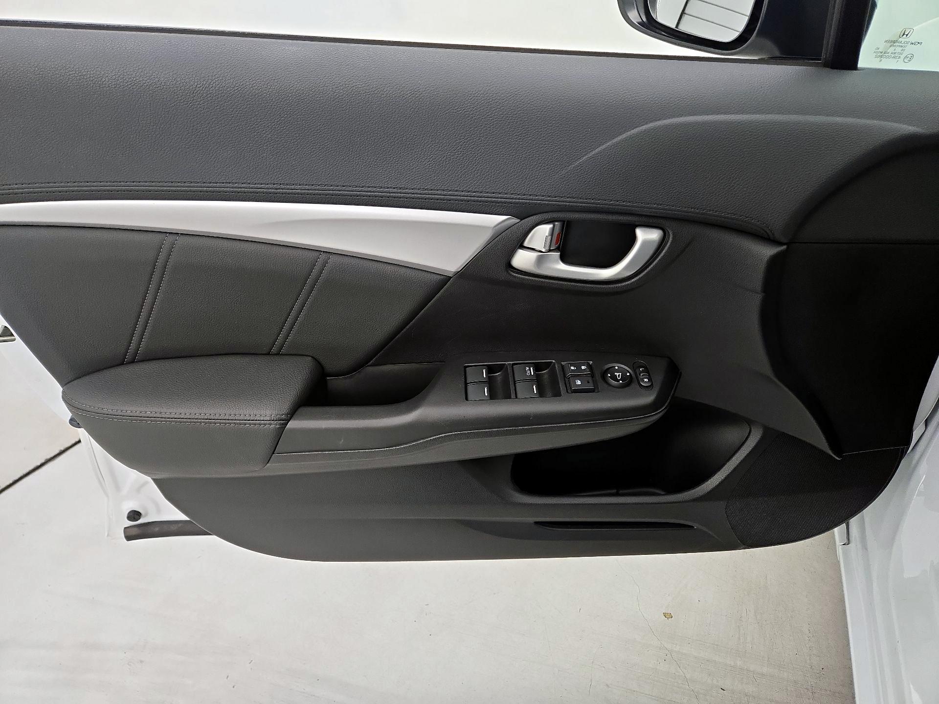 Thumbnail: 2015 Honda Civic - 12