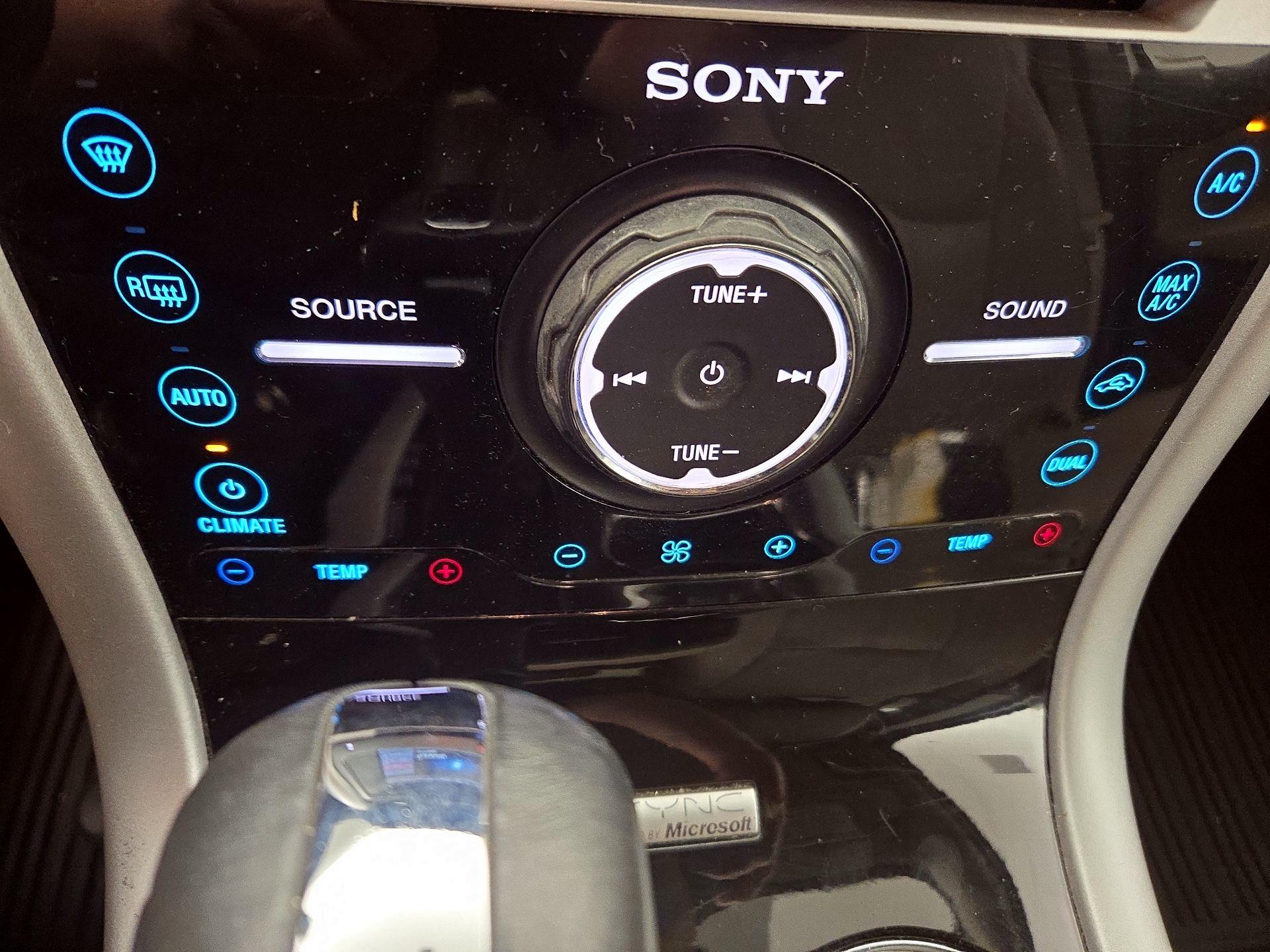 Thumbnail: 2014 Ford Edge - 17