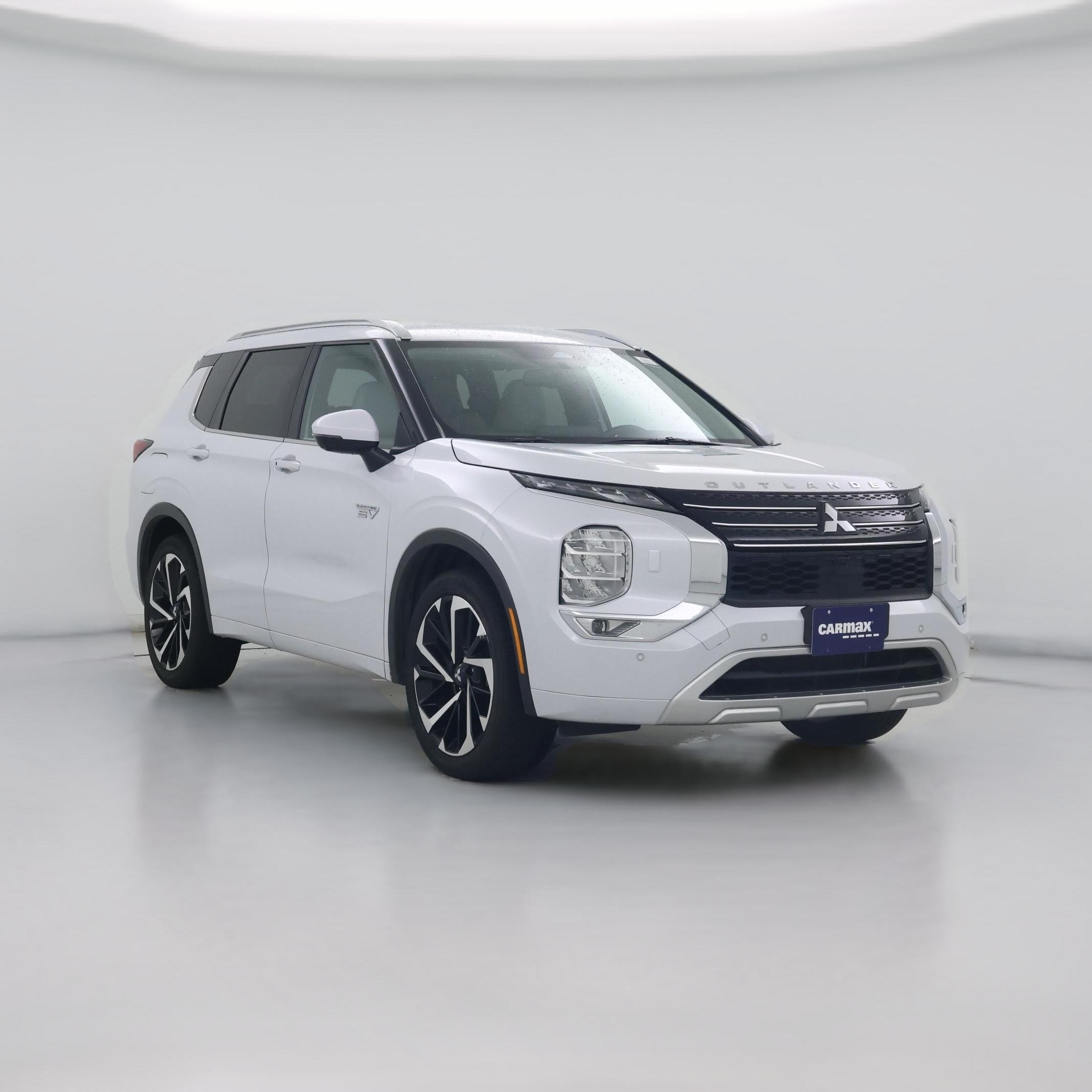 Thumbnail: 2024 Mitsubishi Outlander - 1