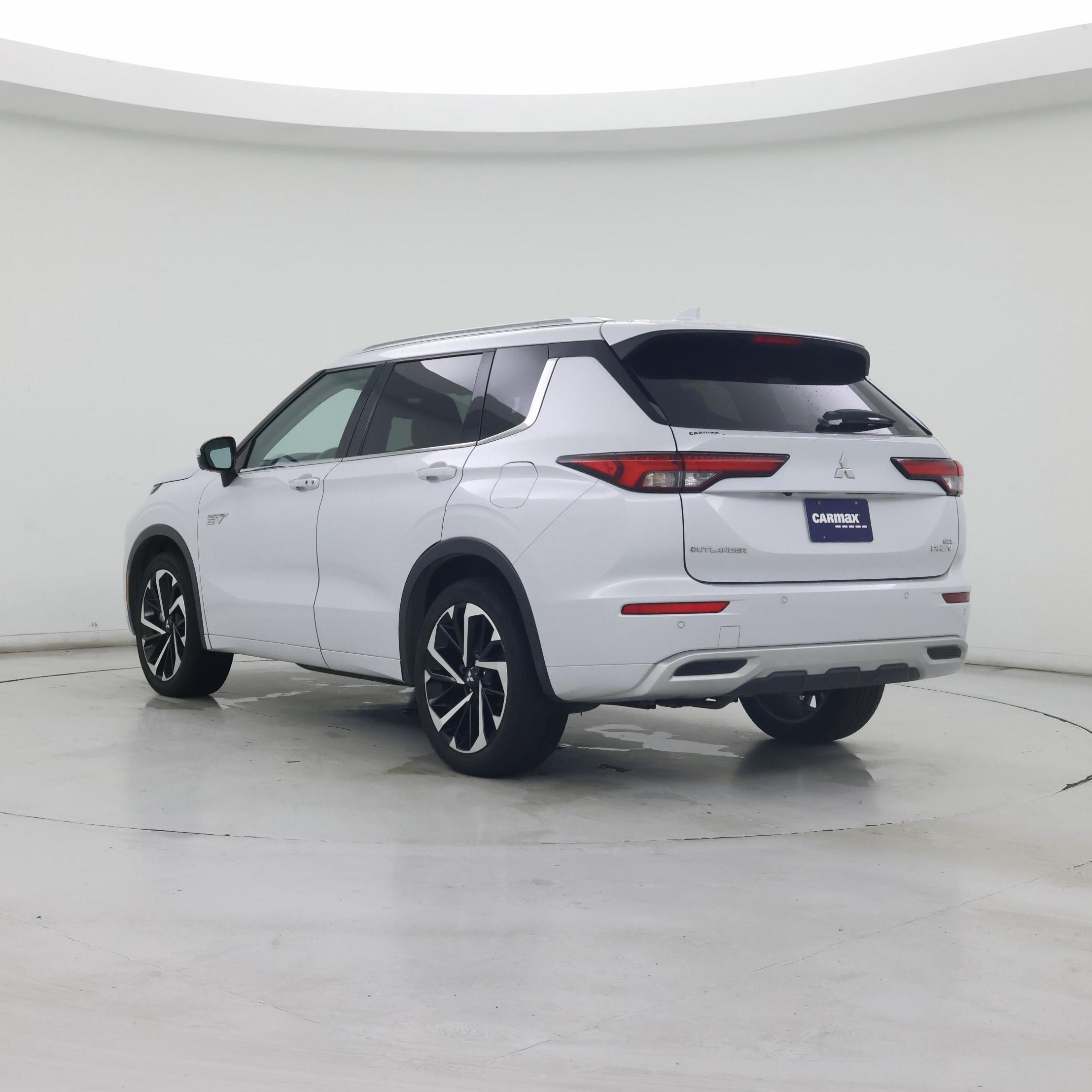 Thumbnail: 2024 Mitsubishi Outlander - 2