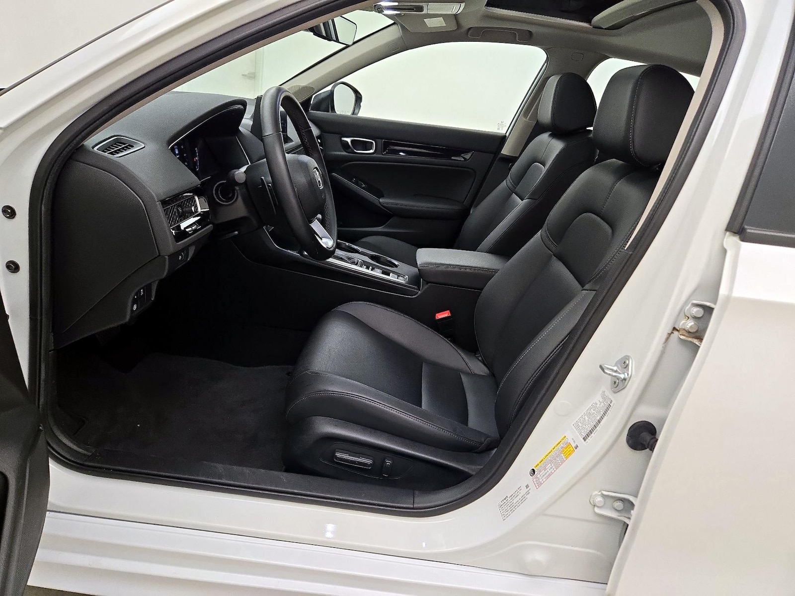 2024 Honda Civic Touring - Photo 12