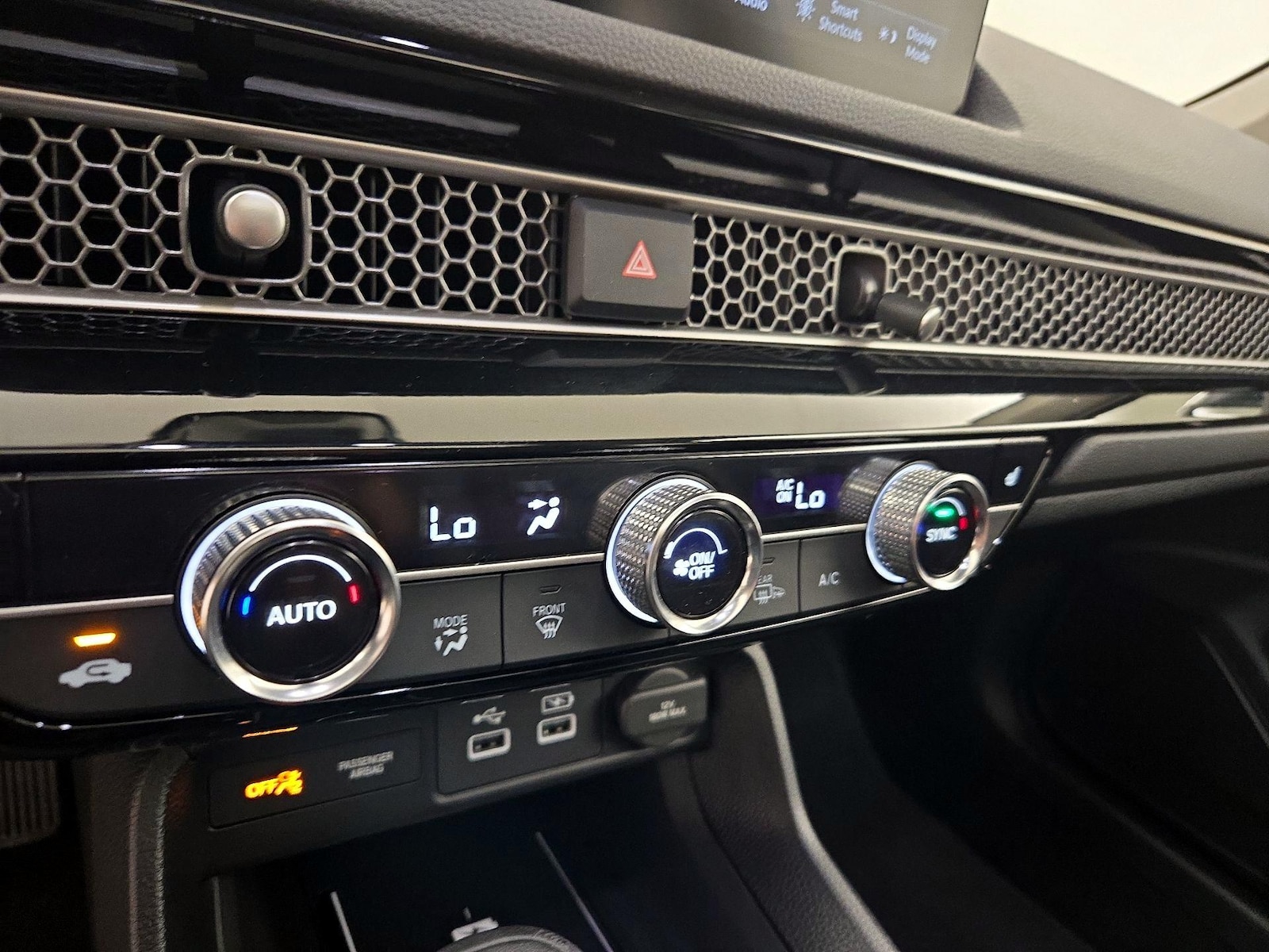 2024 Honda Civic Touring - Photo 18