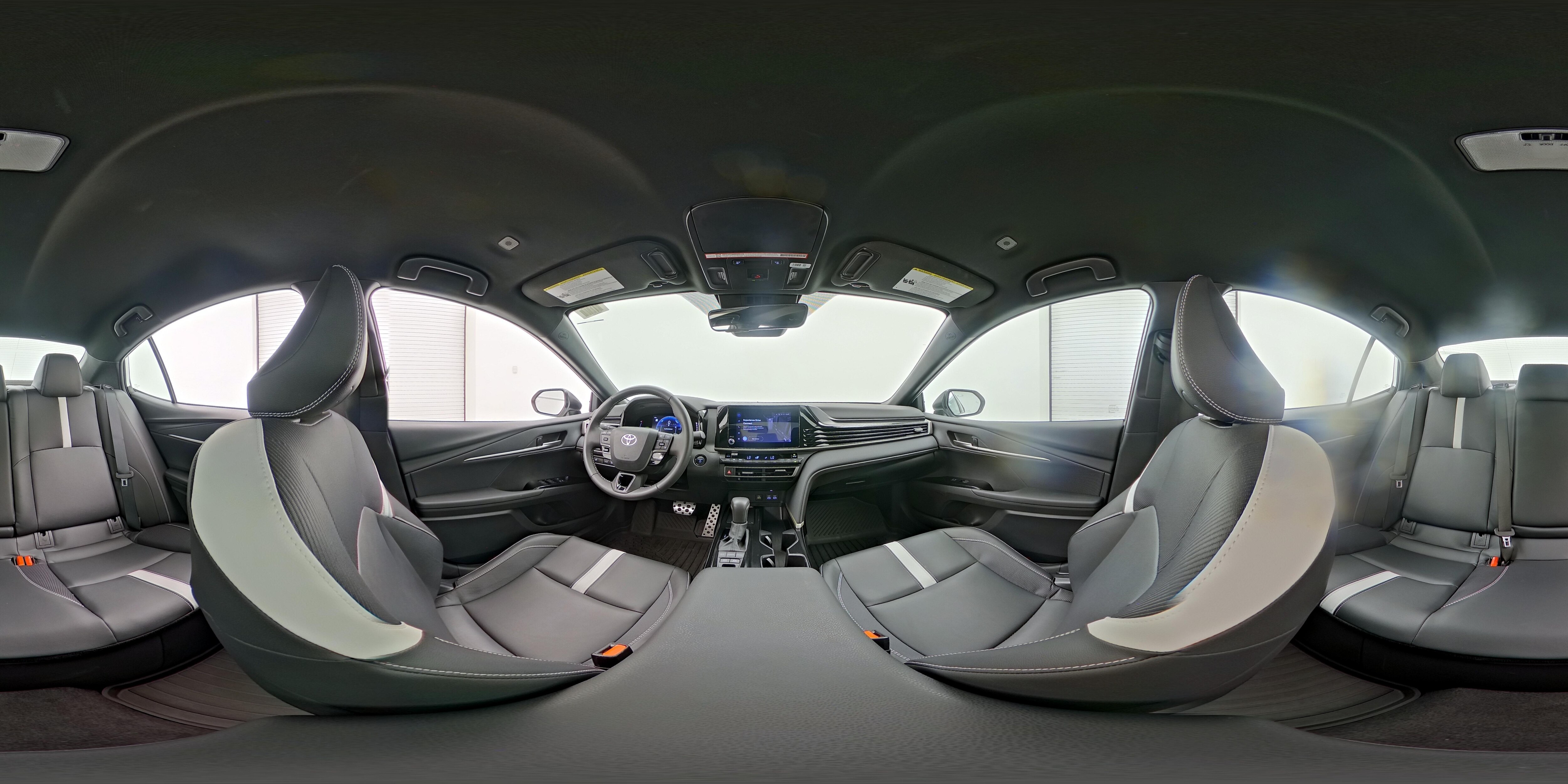 2025 Toyota Camry SE - Photo 22