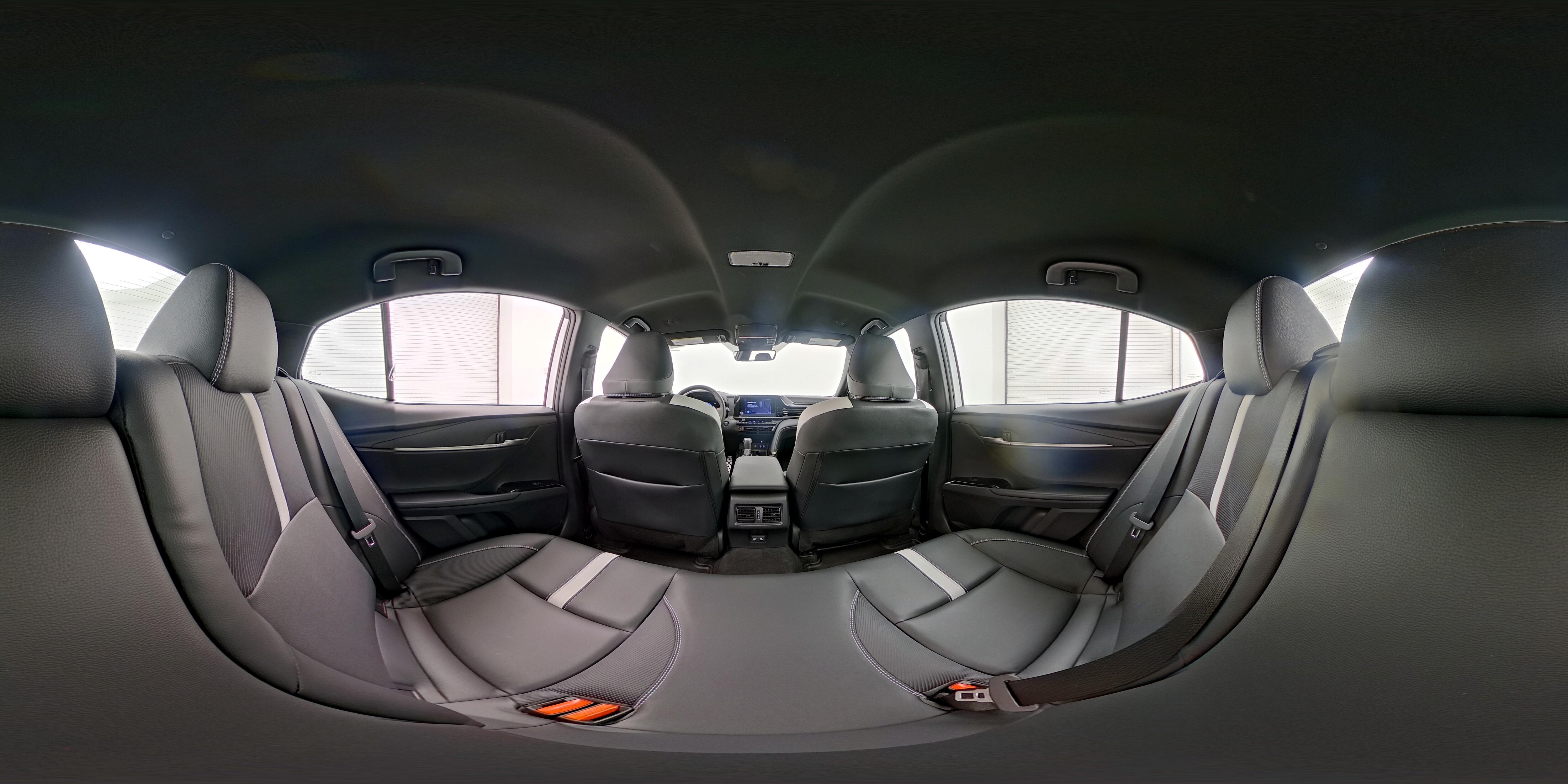 2025 Toyota Camry SE - Photo 23