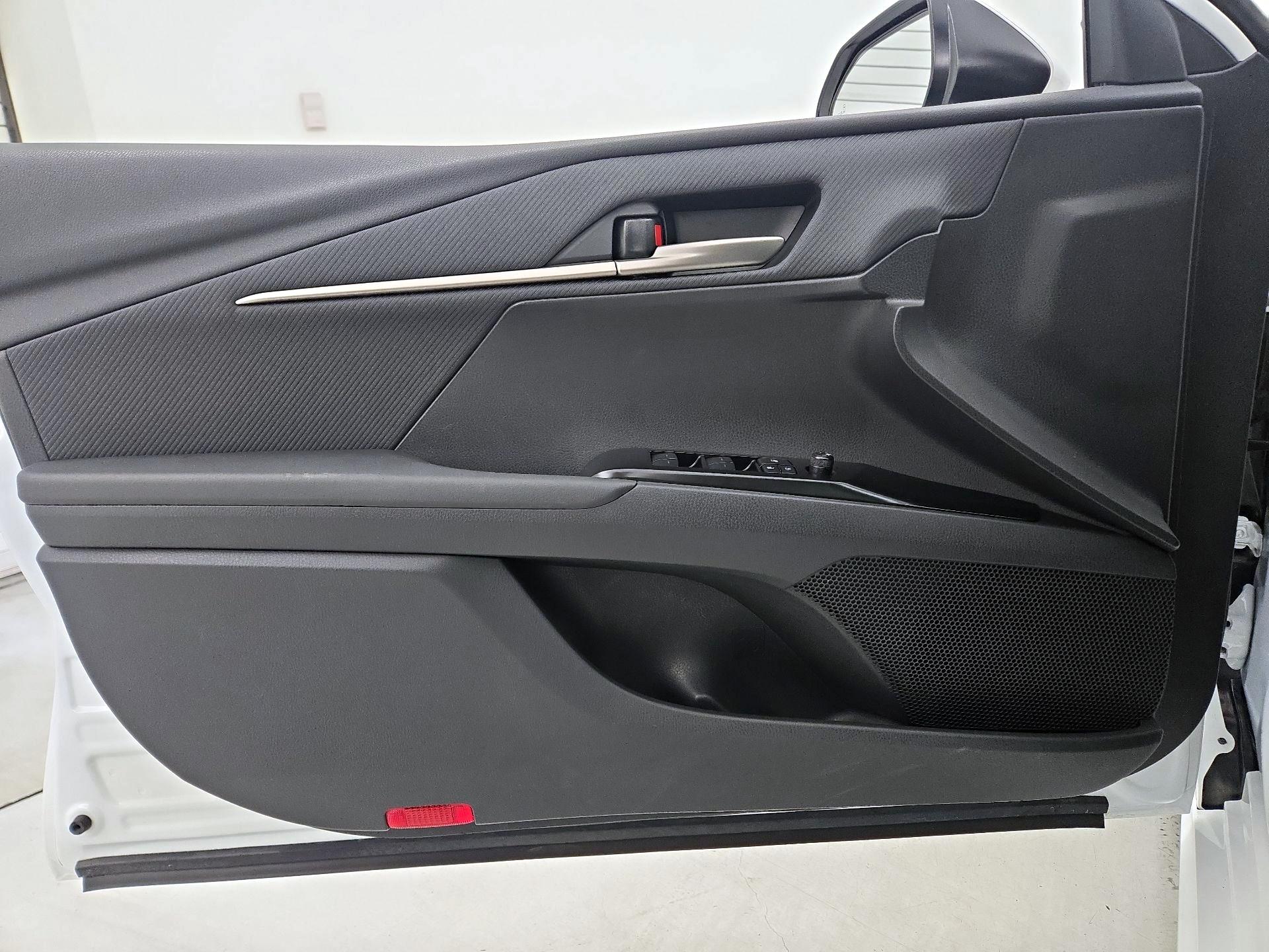 Thumbnail: 2025 Toyota Camry - 12