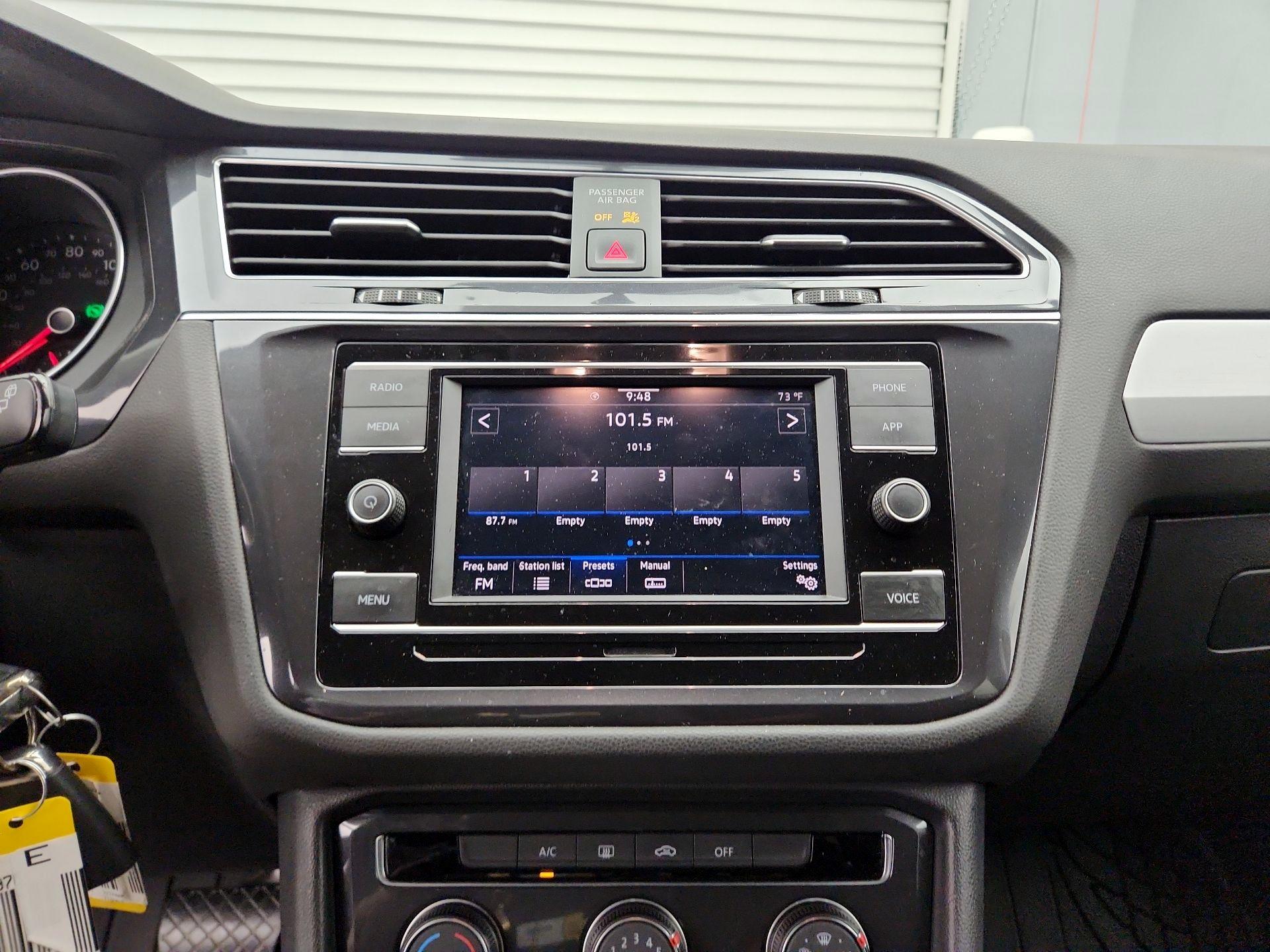 Thumbnail: 2021 Volkswagen Tiguan - 15