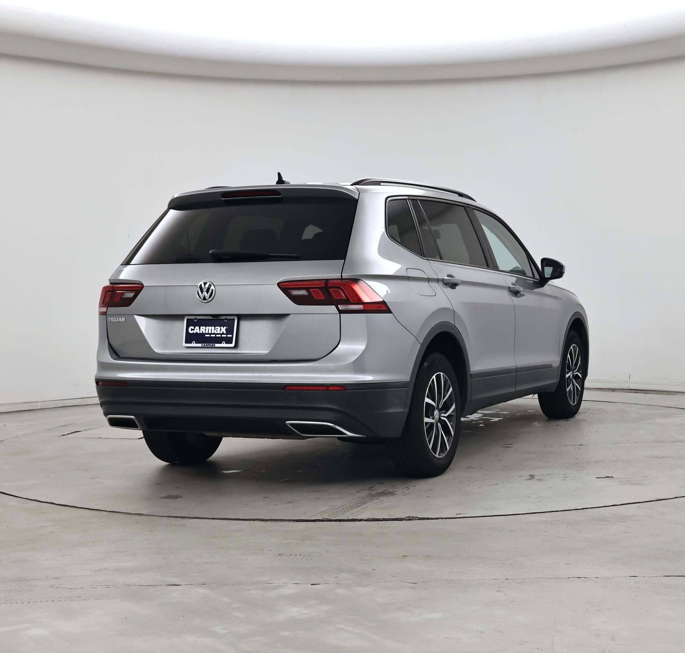 Thumbnail: 2021 Volkswagen Tiguan - 8