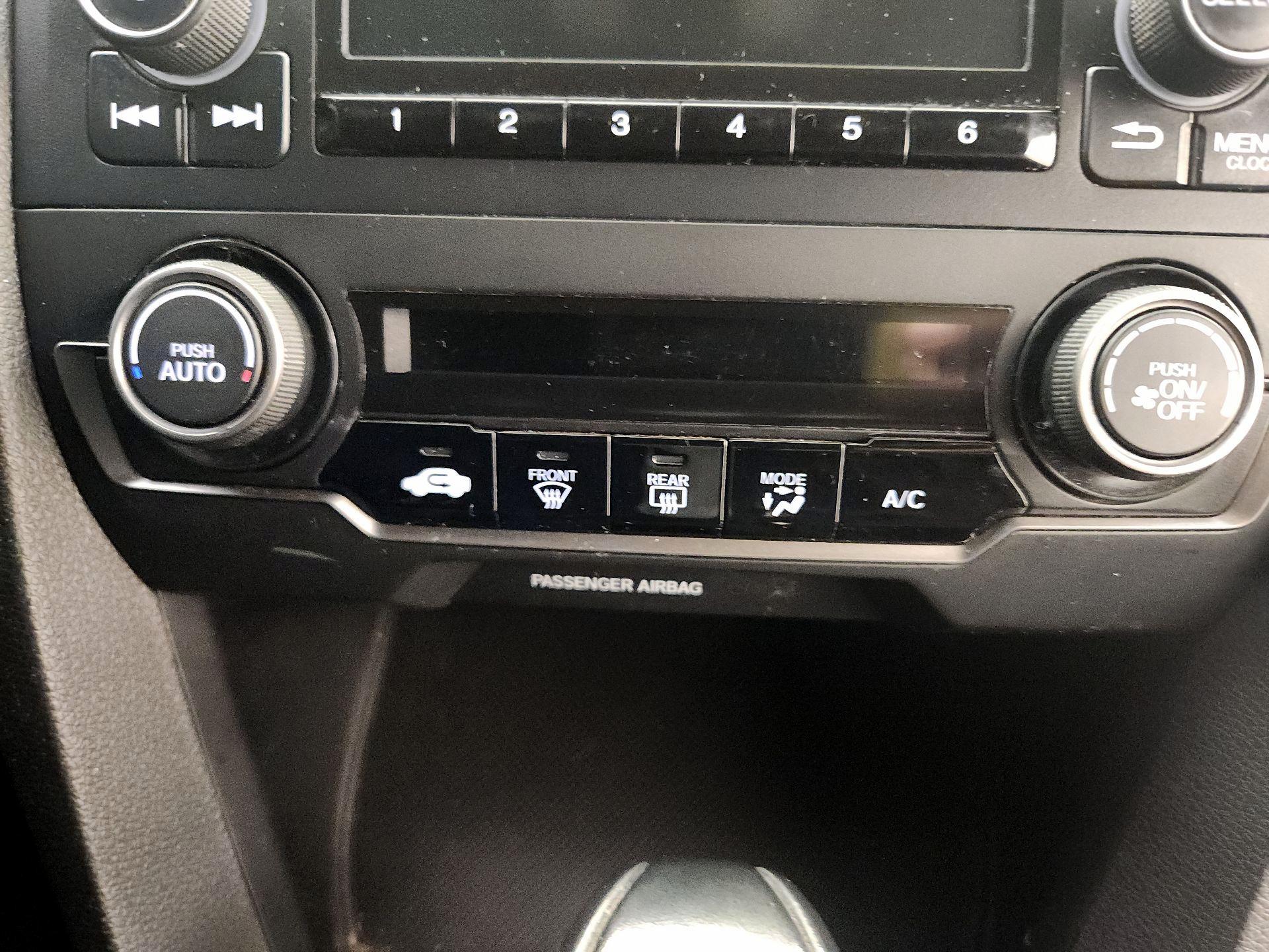 Thumbnail: 2019 Honda Civic - 16