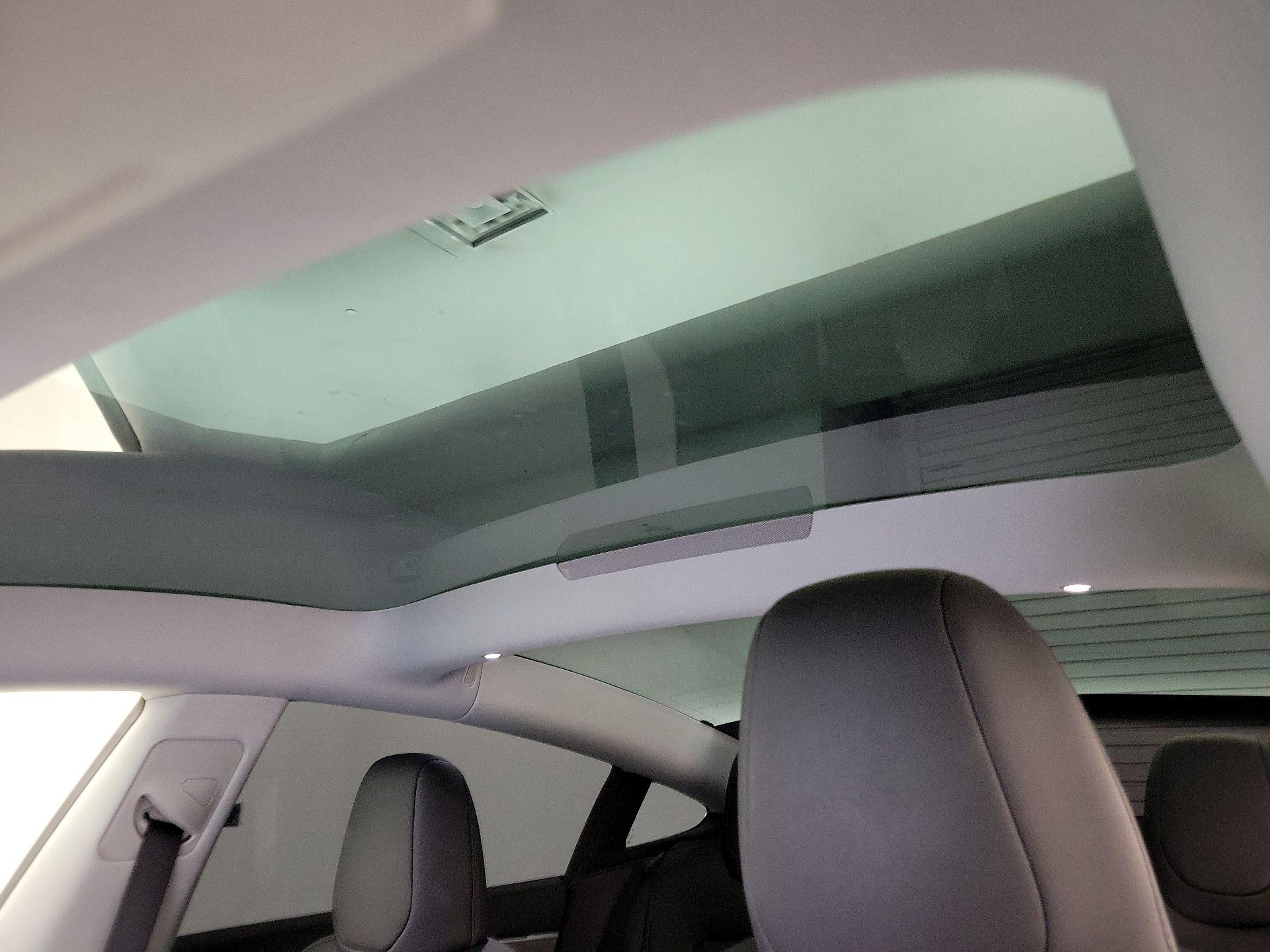 Thumbnail: 2025 Tesla Model 3 - 18
