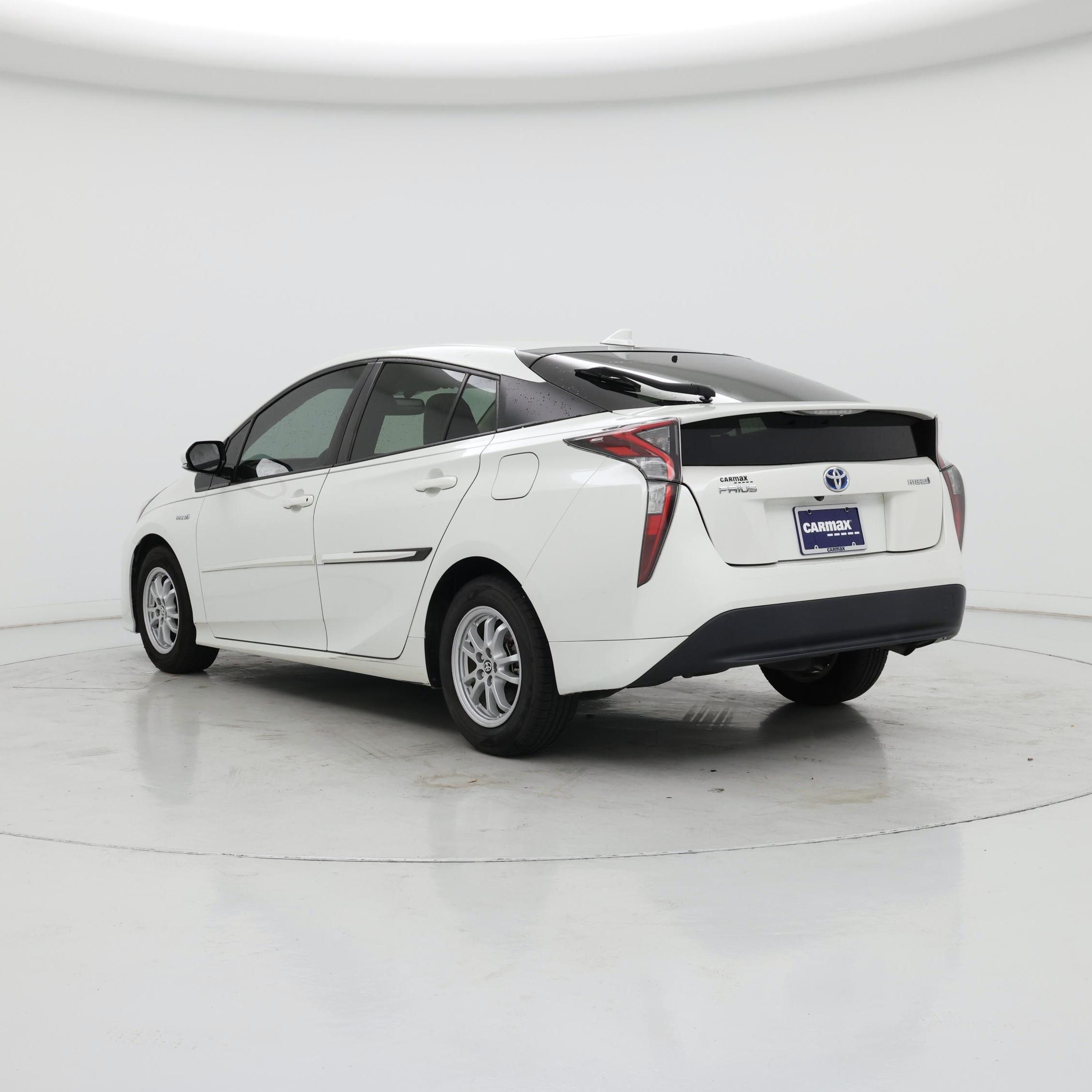 Thumbnail: 2016 Toyota Prius - 2