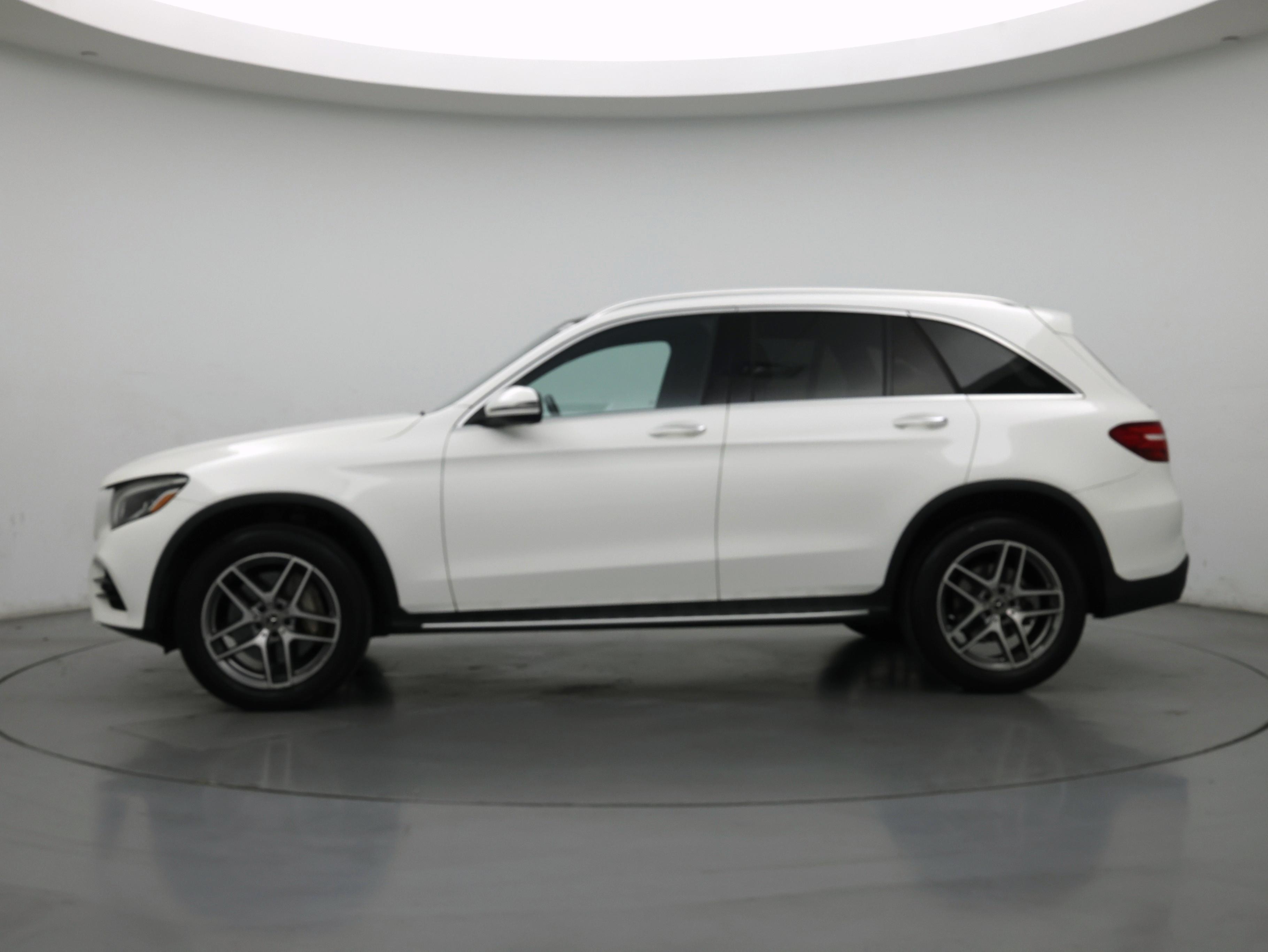 Thumbnail: 2019 Mercedes-Benz GLC - 3