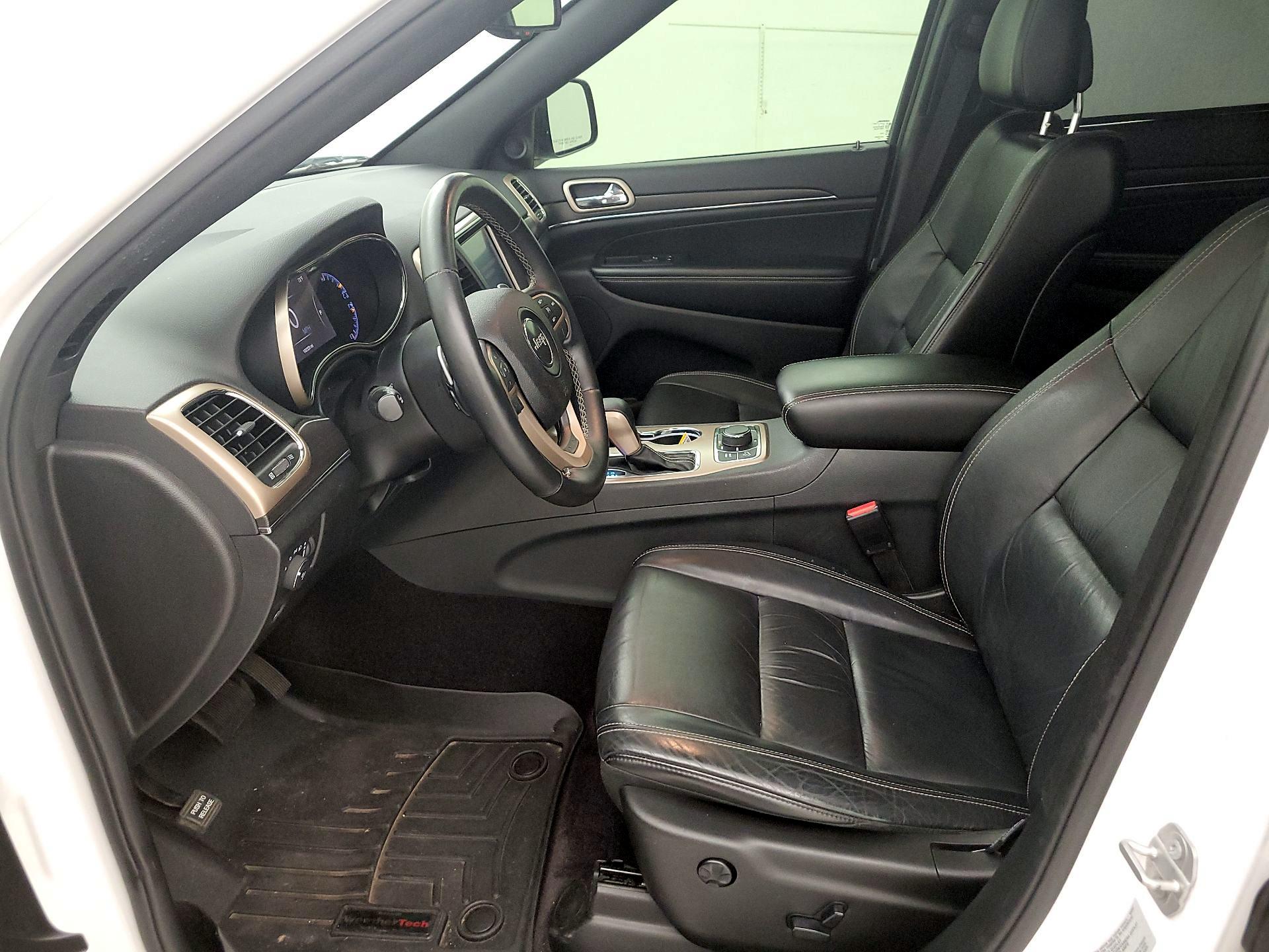 Thumbnail: 2016 Jeep Grand Cherokee - 11