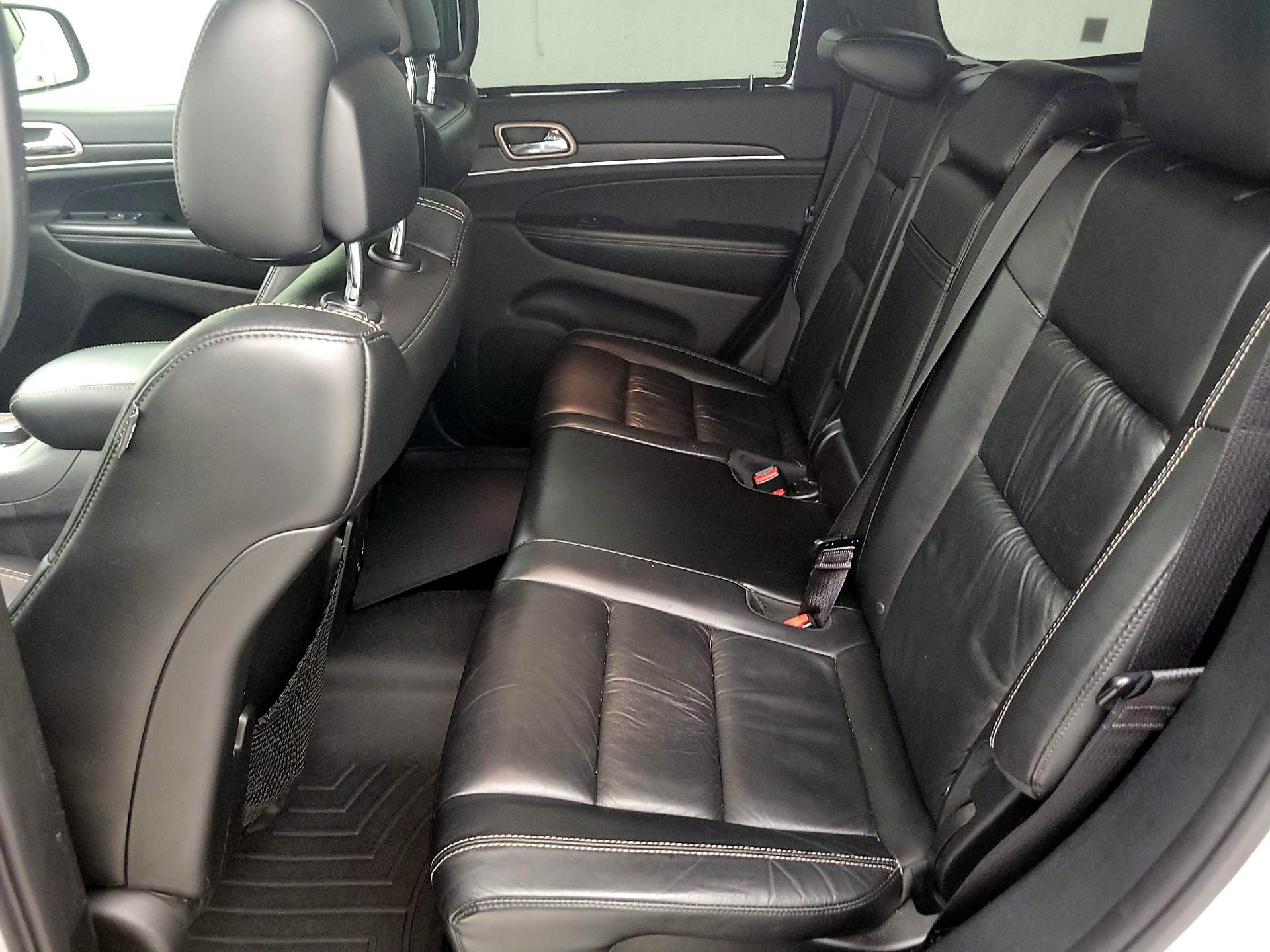 Thumbnail: 2016 Jeep Grand Cherokee - 18