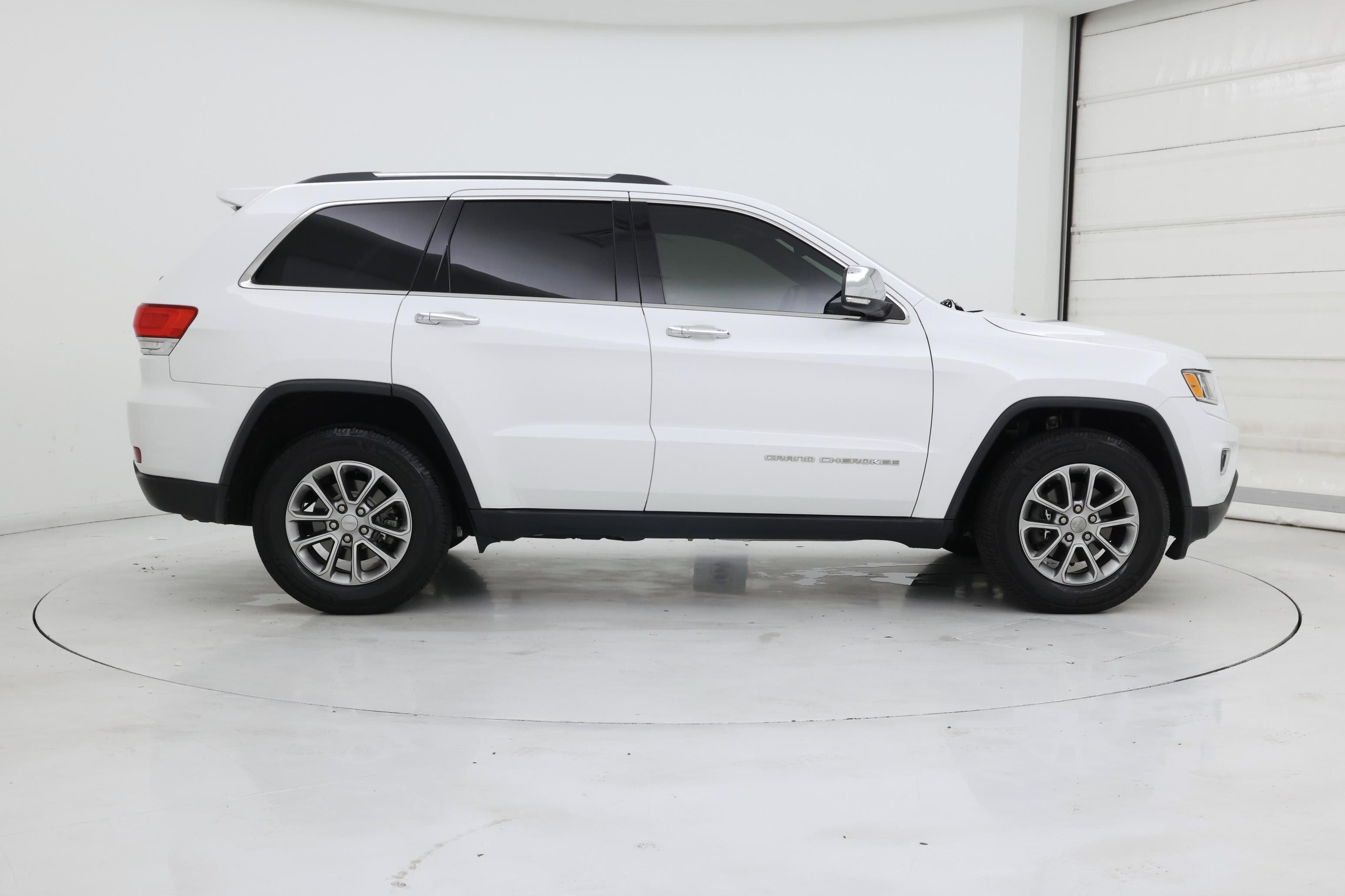 Thumbnail: 2016 Jeep Grand Cherokee - 7