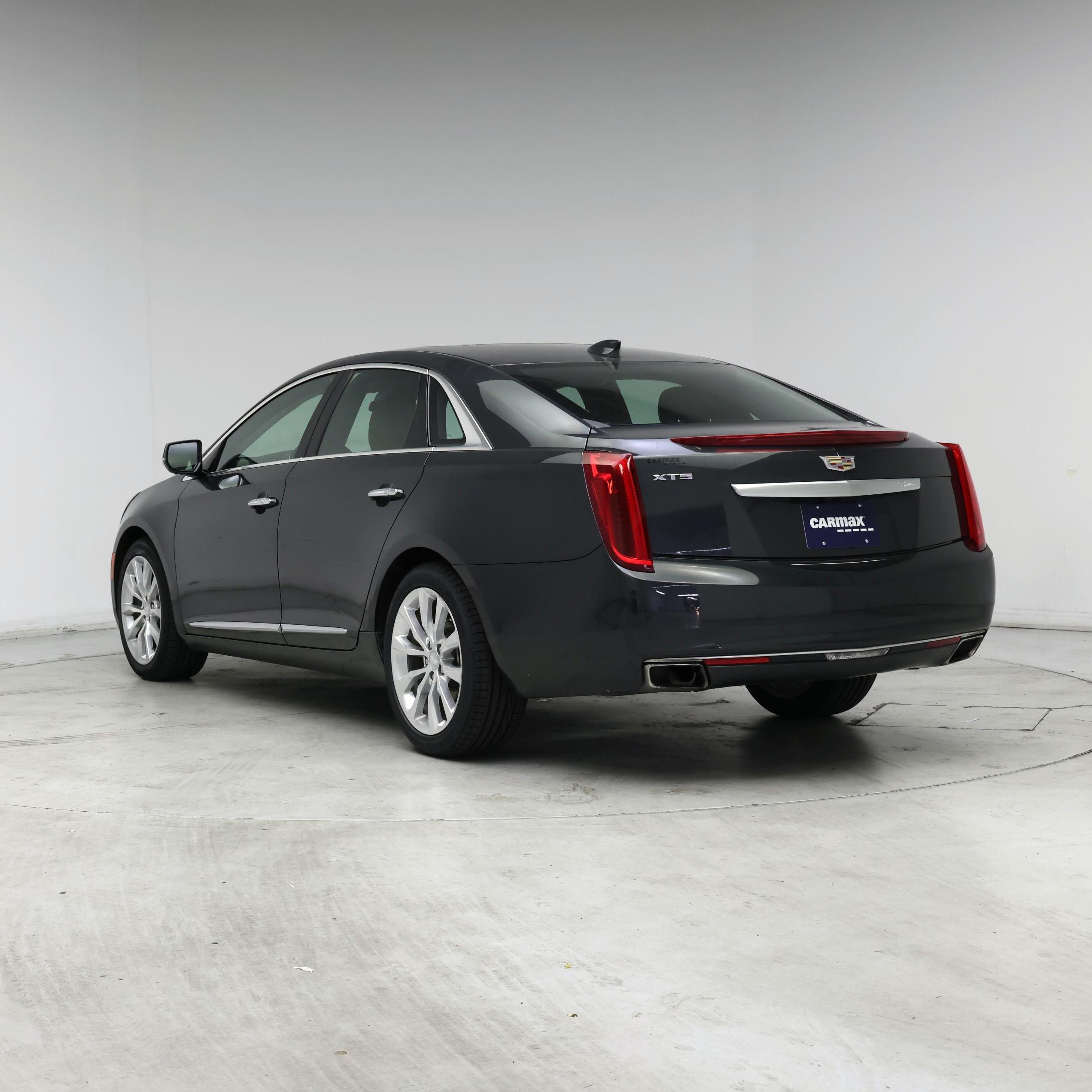 Thumbnail: 2016 Cadillac XTS - 2