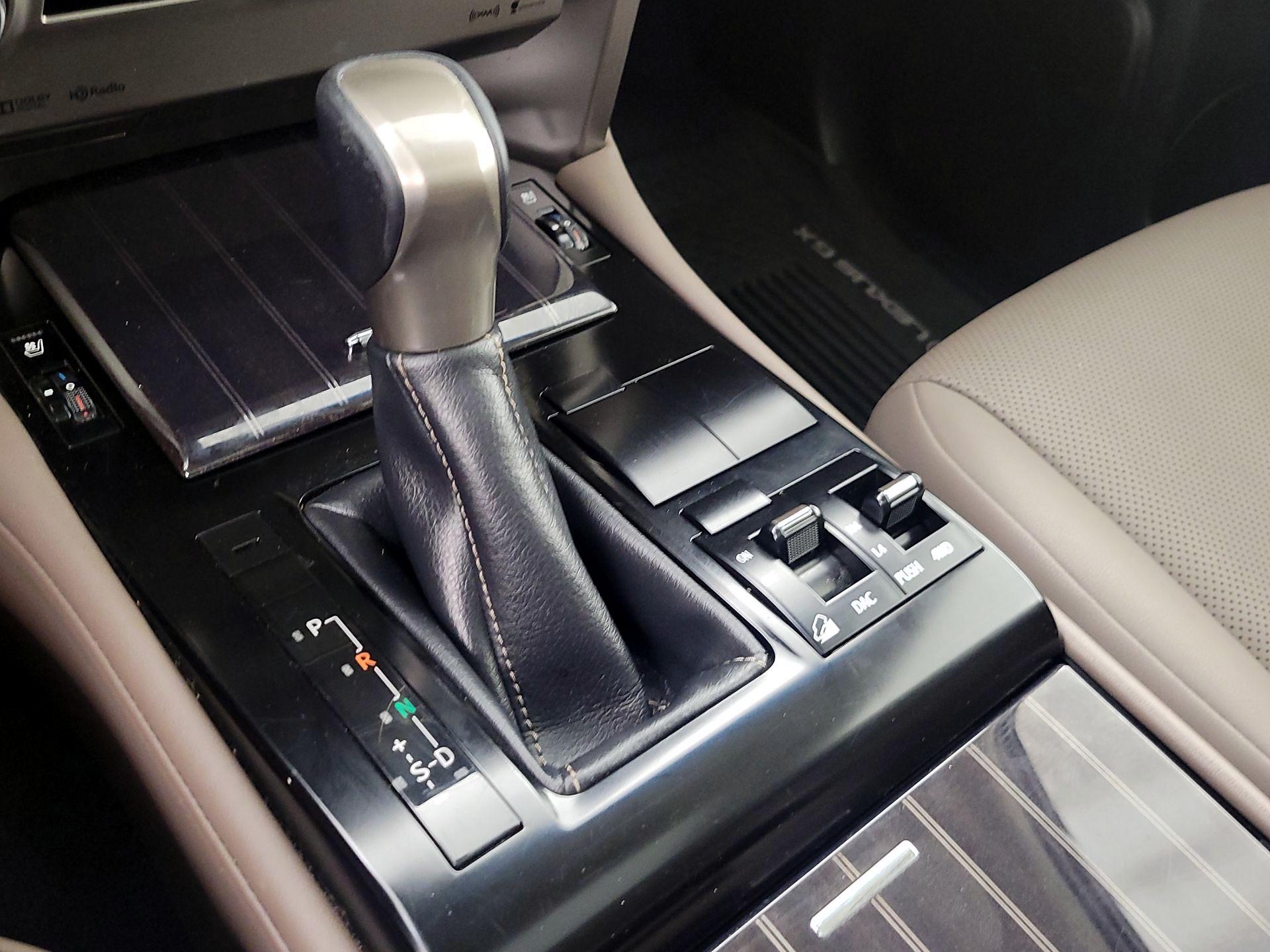 Thumbnail: 2020 Lexus GX - 18