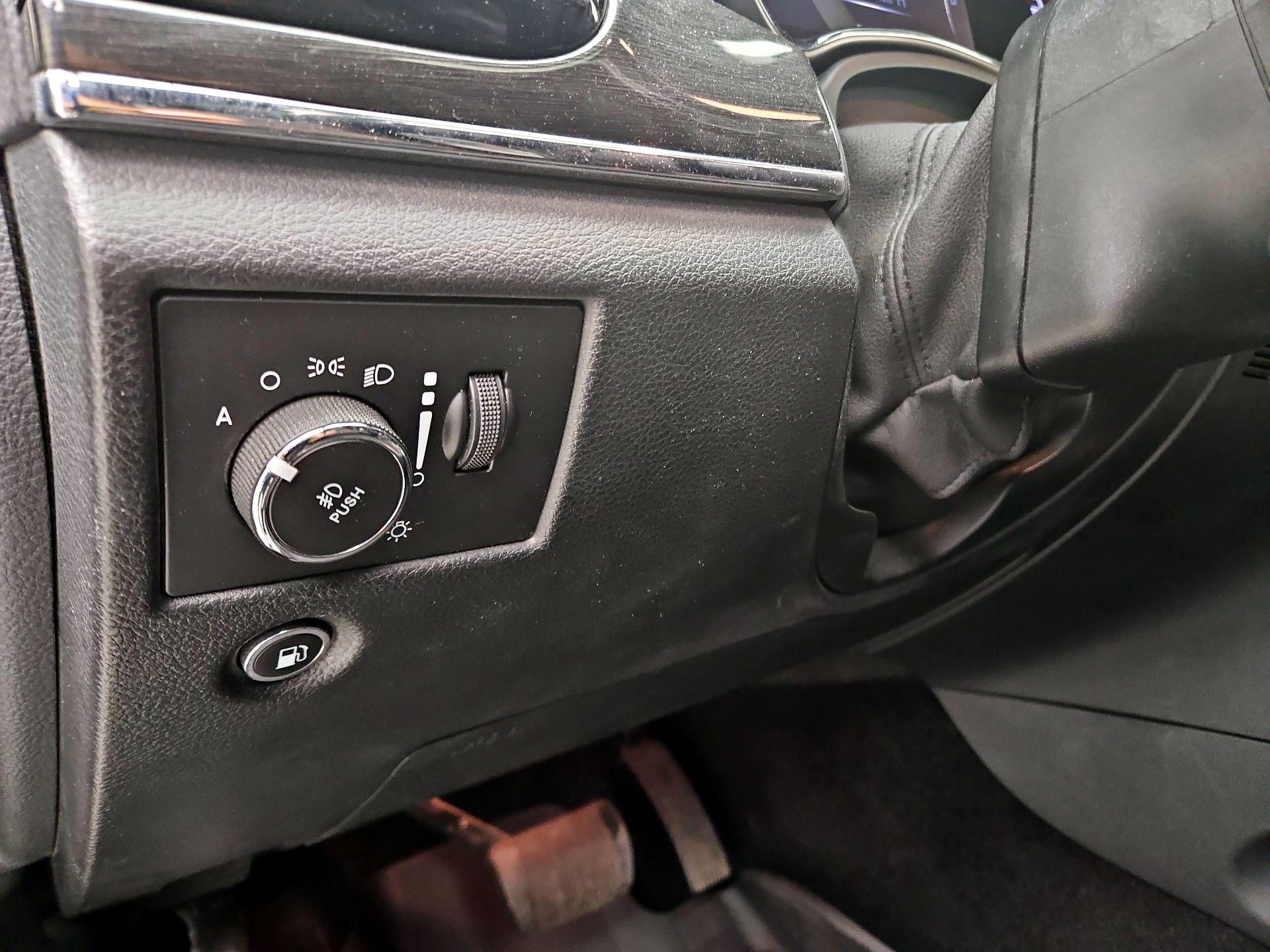 Thumbnail: 2019 Jeep Grand Cherokee - 13