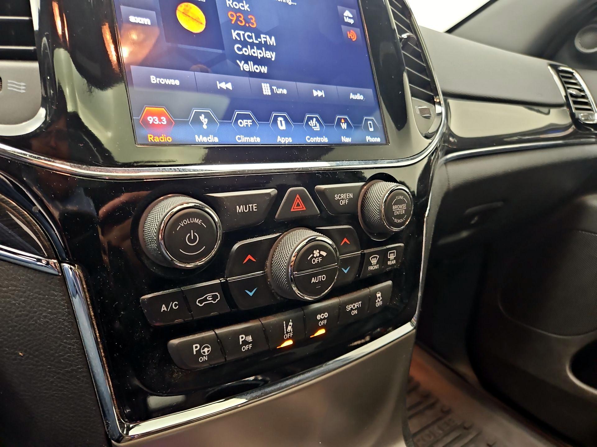 Thumbnail: 2019 Jeep Grand Cherokee - 16