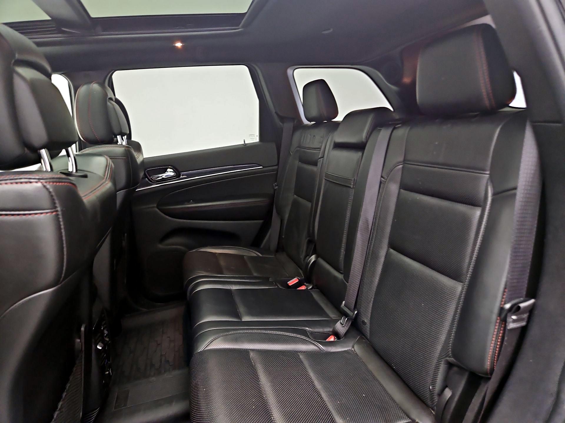 Thumbnail: 2019 Jeep Grand Cherokee - 20