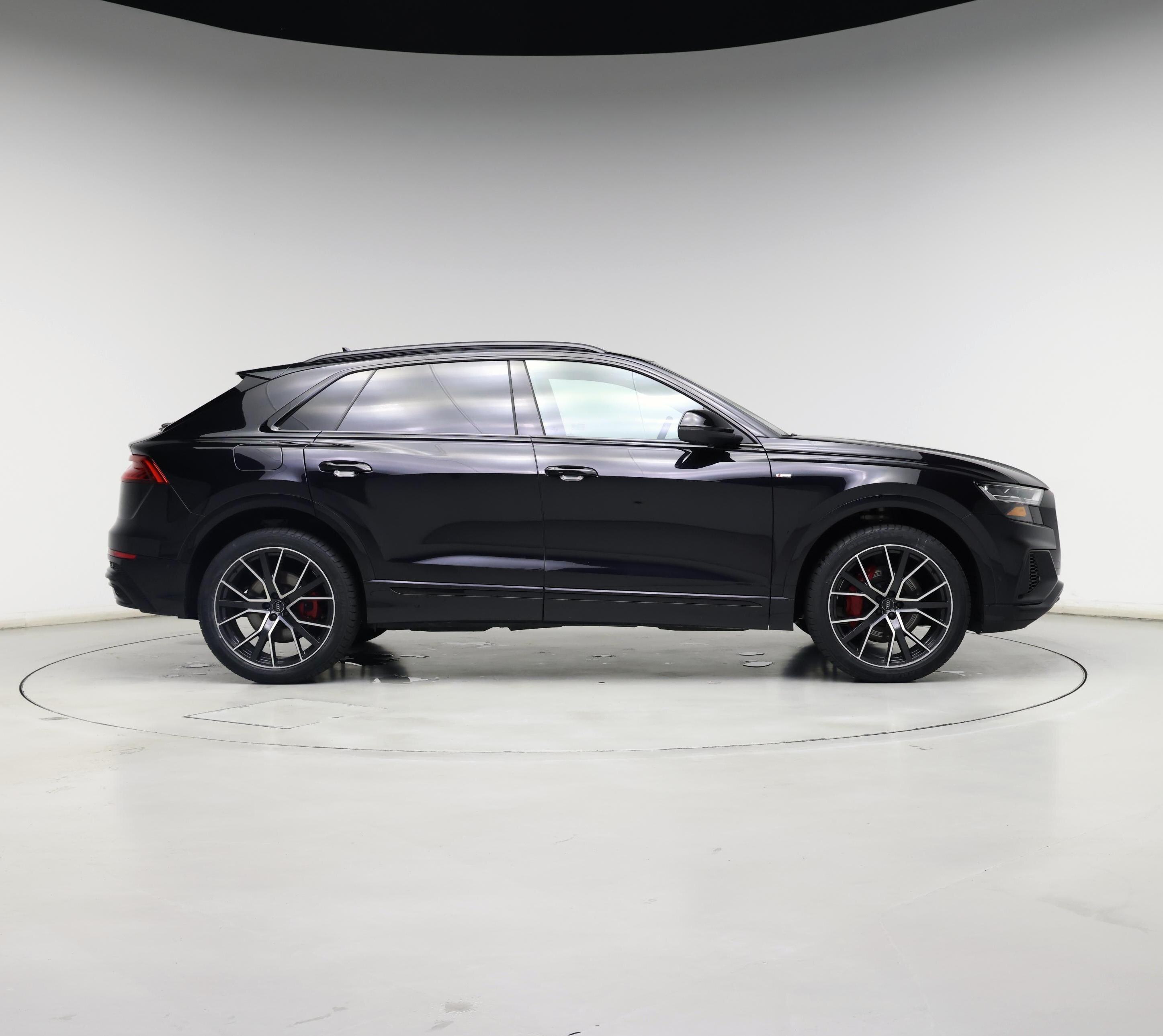 Thumbnail: 2020 Audi Q8 - 7
