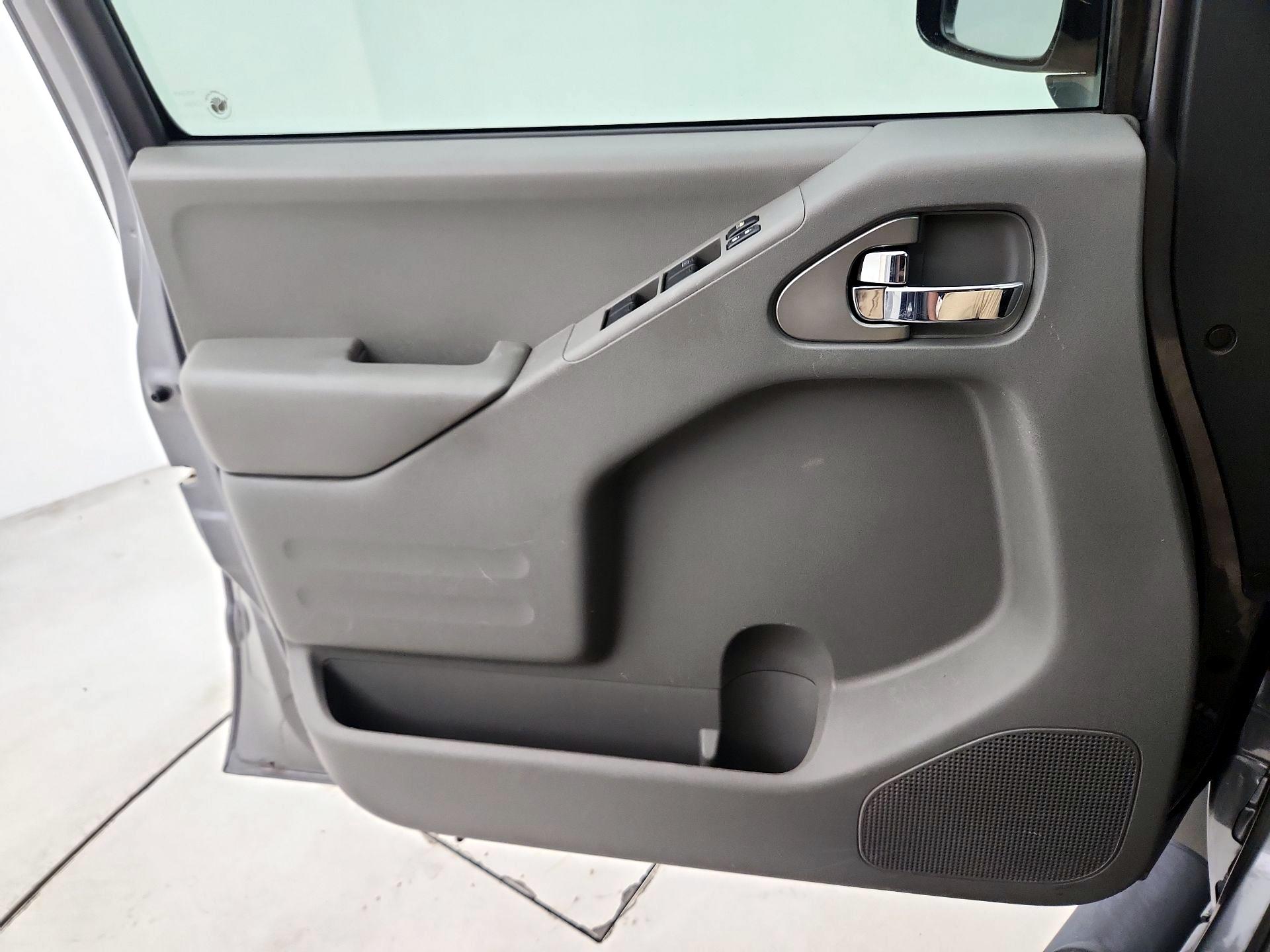 Thumbnail: 2021 Nissan Frontier - 10