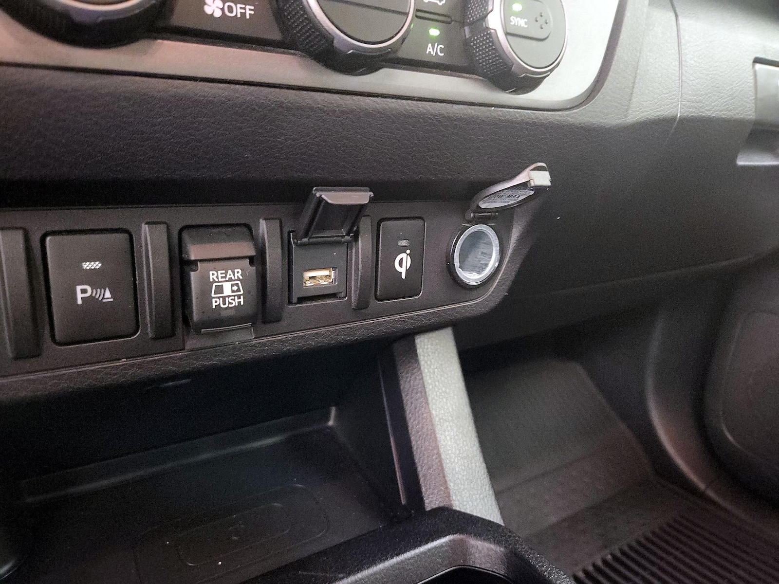 2022 Toyota Tacoma TRD Sport - Photo 20