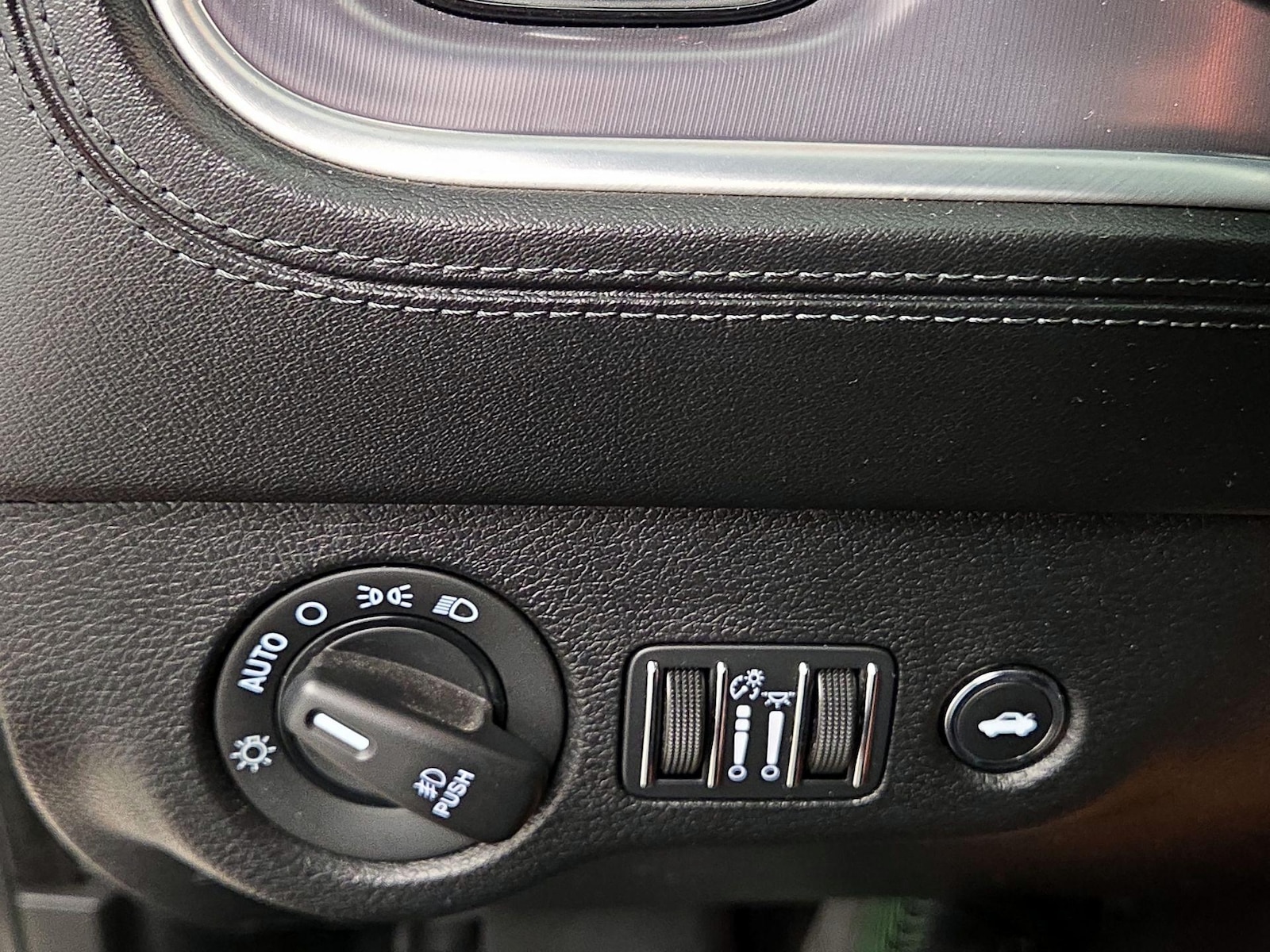 2020 Dodge Charger R/T - Photo 14