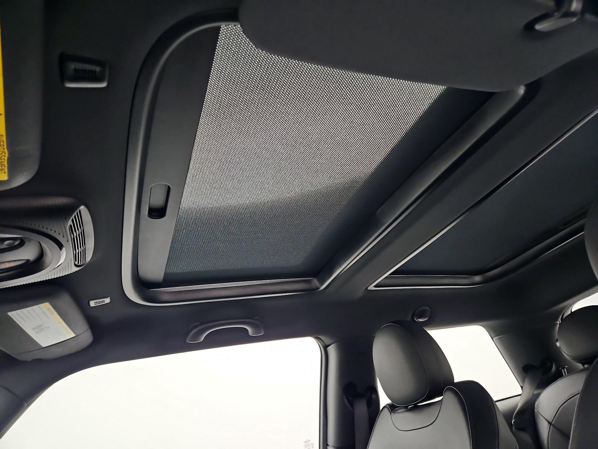 Thumbnail: 2022 MINI Cooper Hardtop - 19