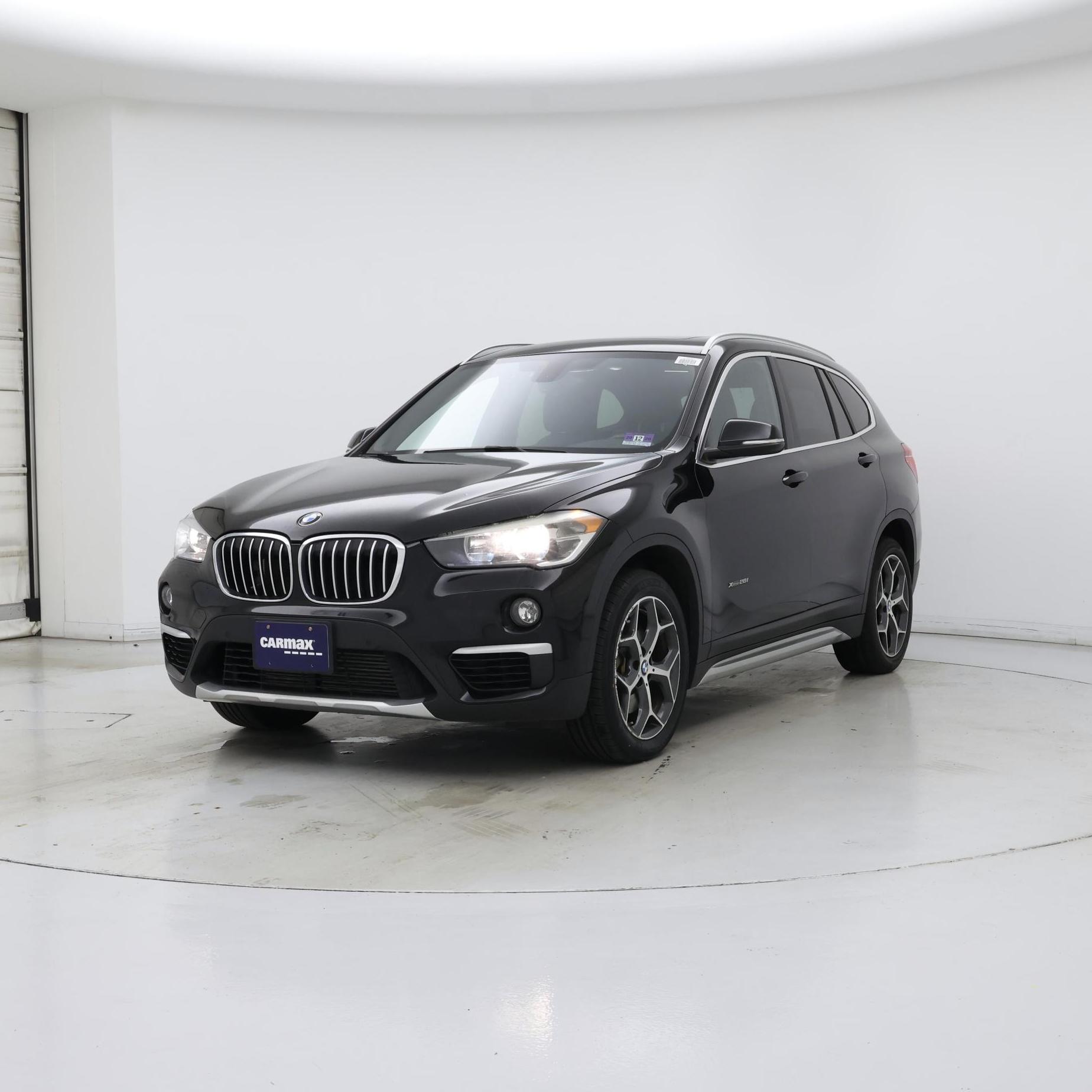 Thumbnail: 2018 BMW X1 - 4