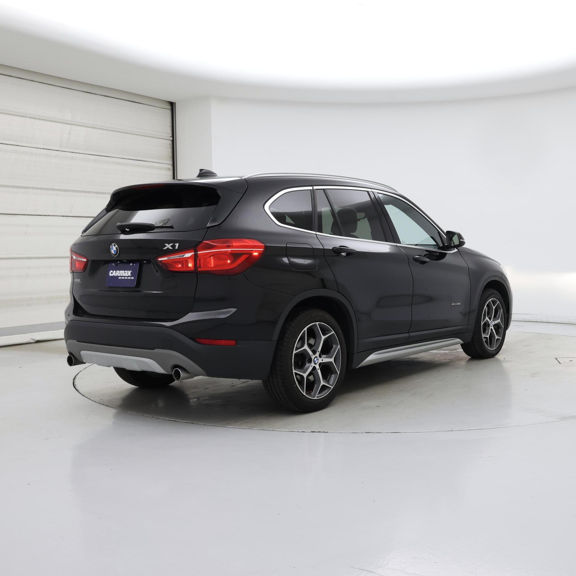 Thumbnail: 2018 BMW X1 - 8