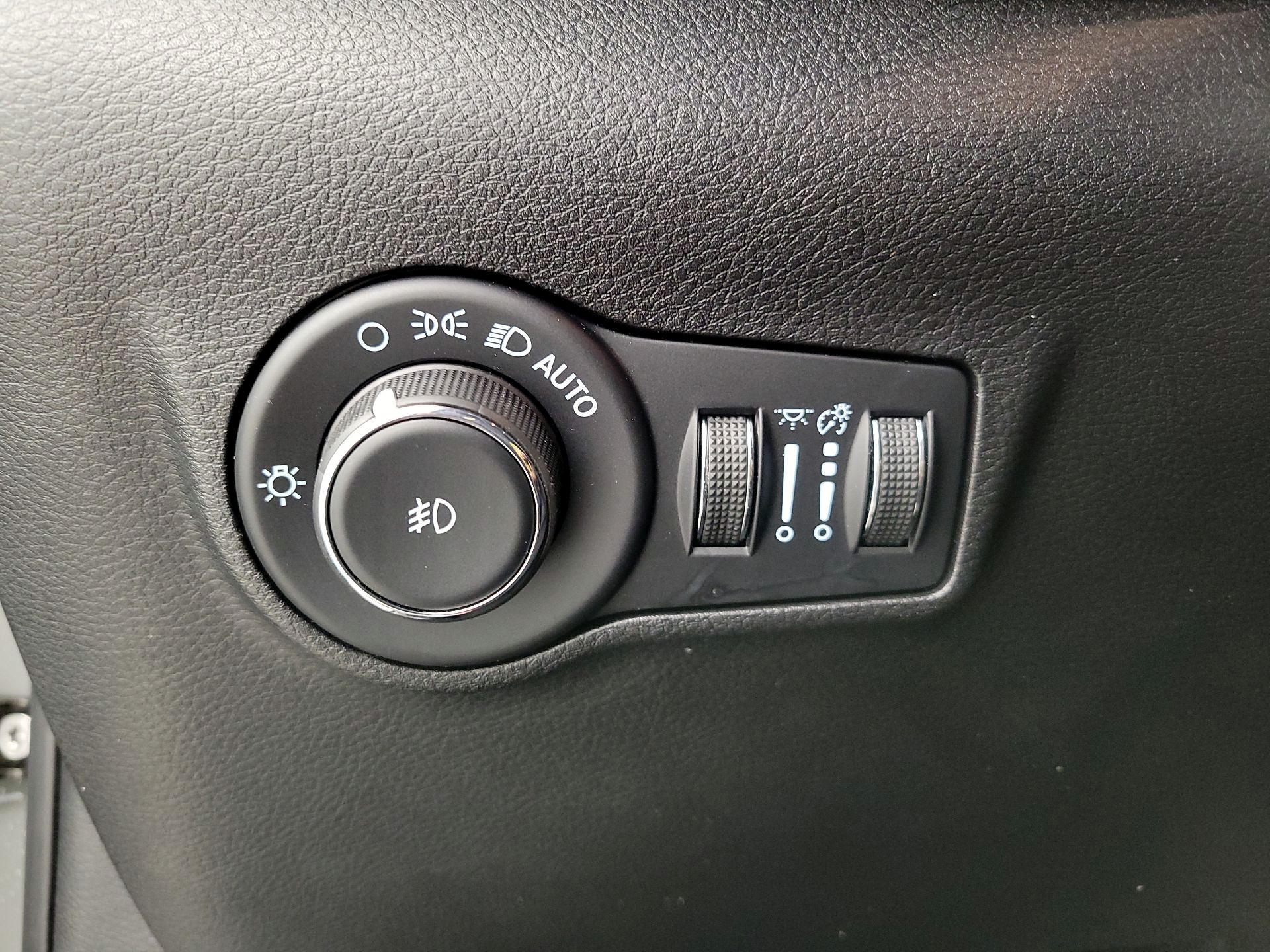 Thumbnail: 2022 Jeep Compass - 13