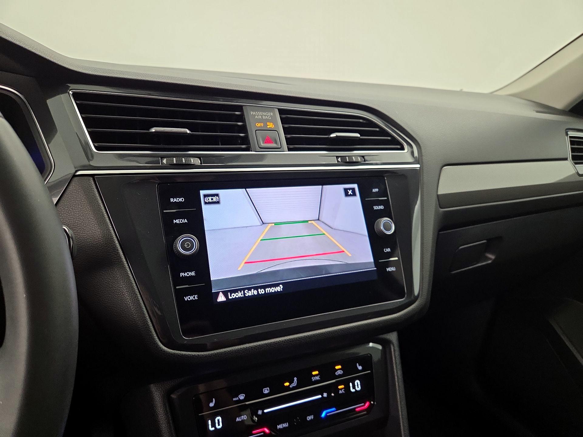 Thumbnail: 2022 Volkswagen Tiguan - 14