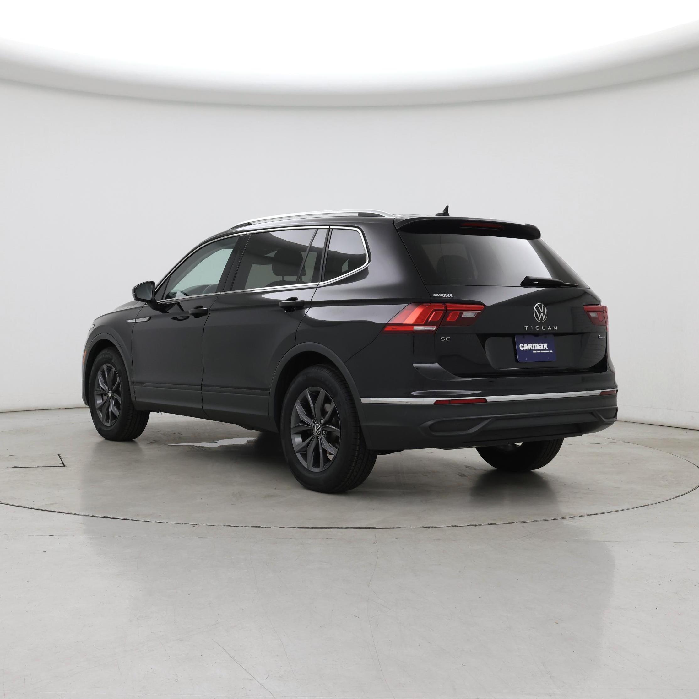 Thumbnail: 2022 Volkswagen Tiguan - 2
