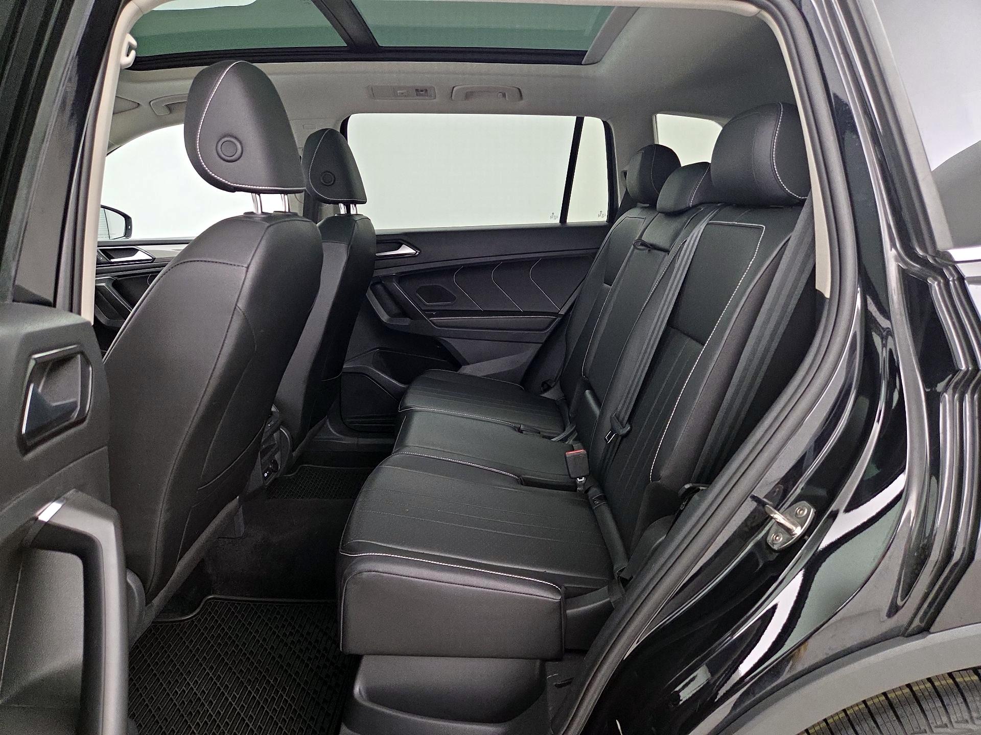Thumbnail: 2022 Volkswagen Tiguan - 20